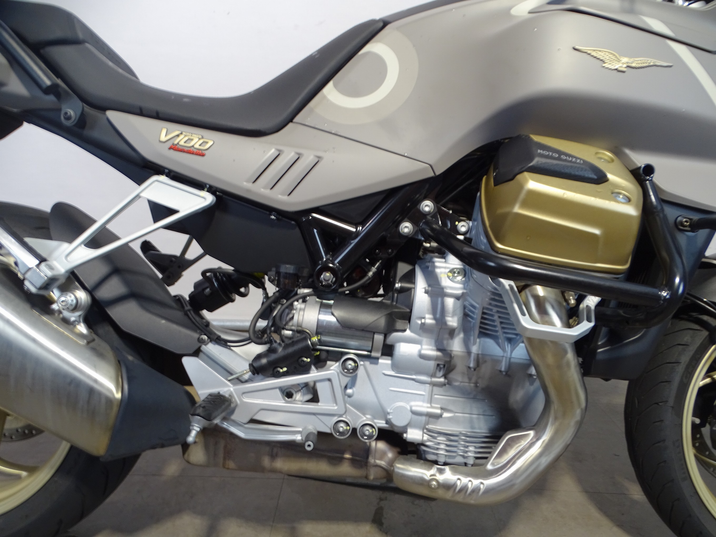 MOTO GUZZI V 100 MANDELLO AVIAZIONE NAVAL