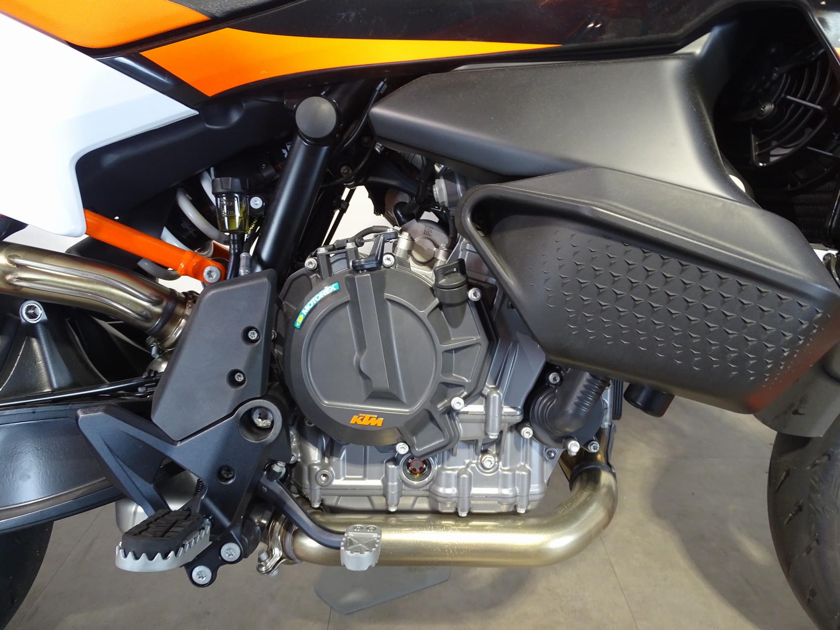 KTM 890 SMT