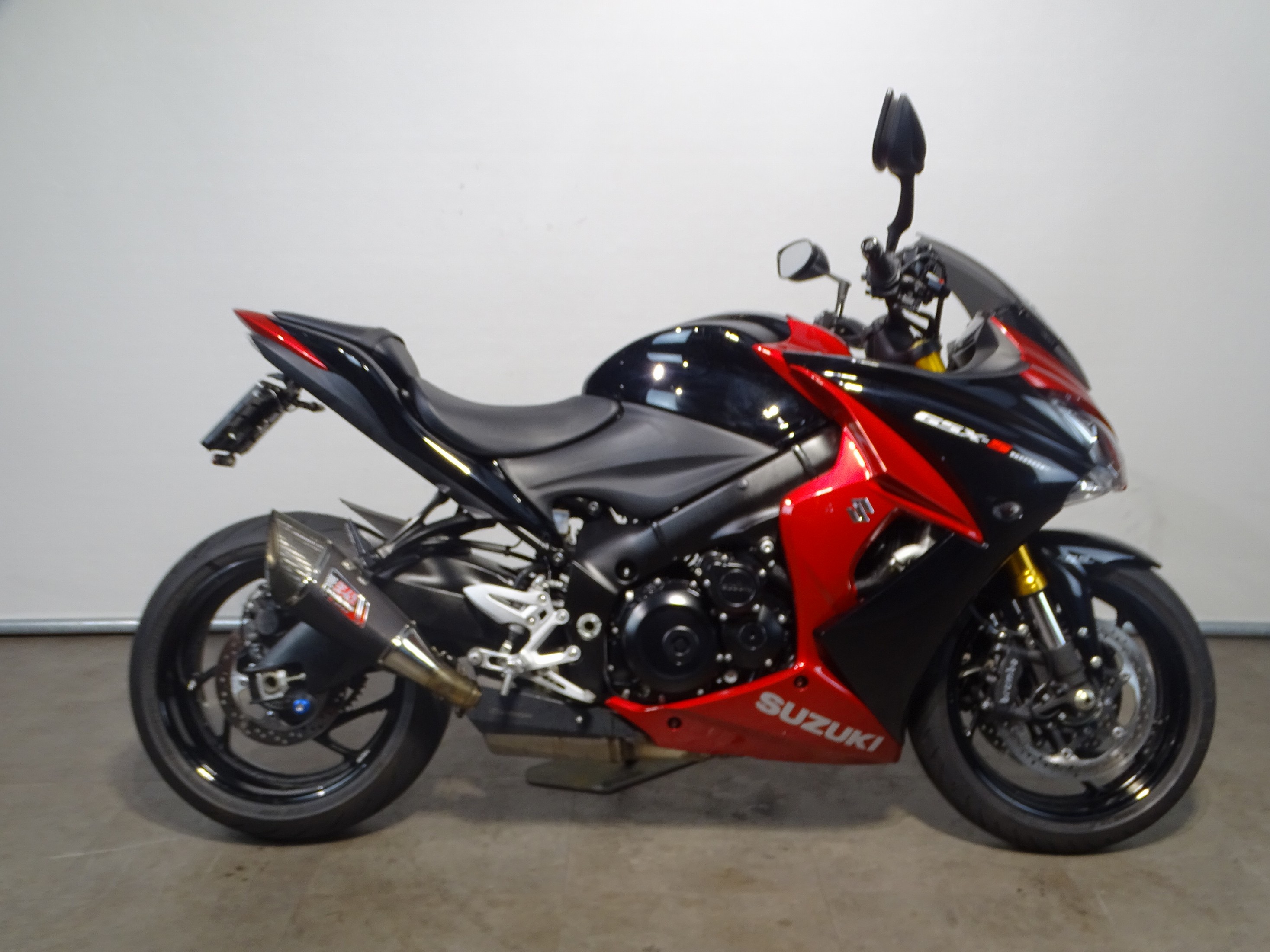 SUZUKI GSX-S 1000 F