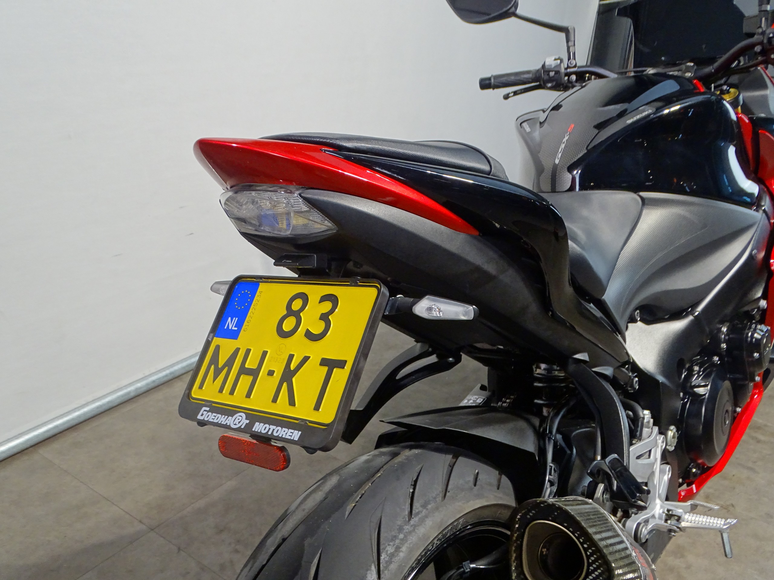 SUZUKI GSX-S 1000 F