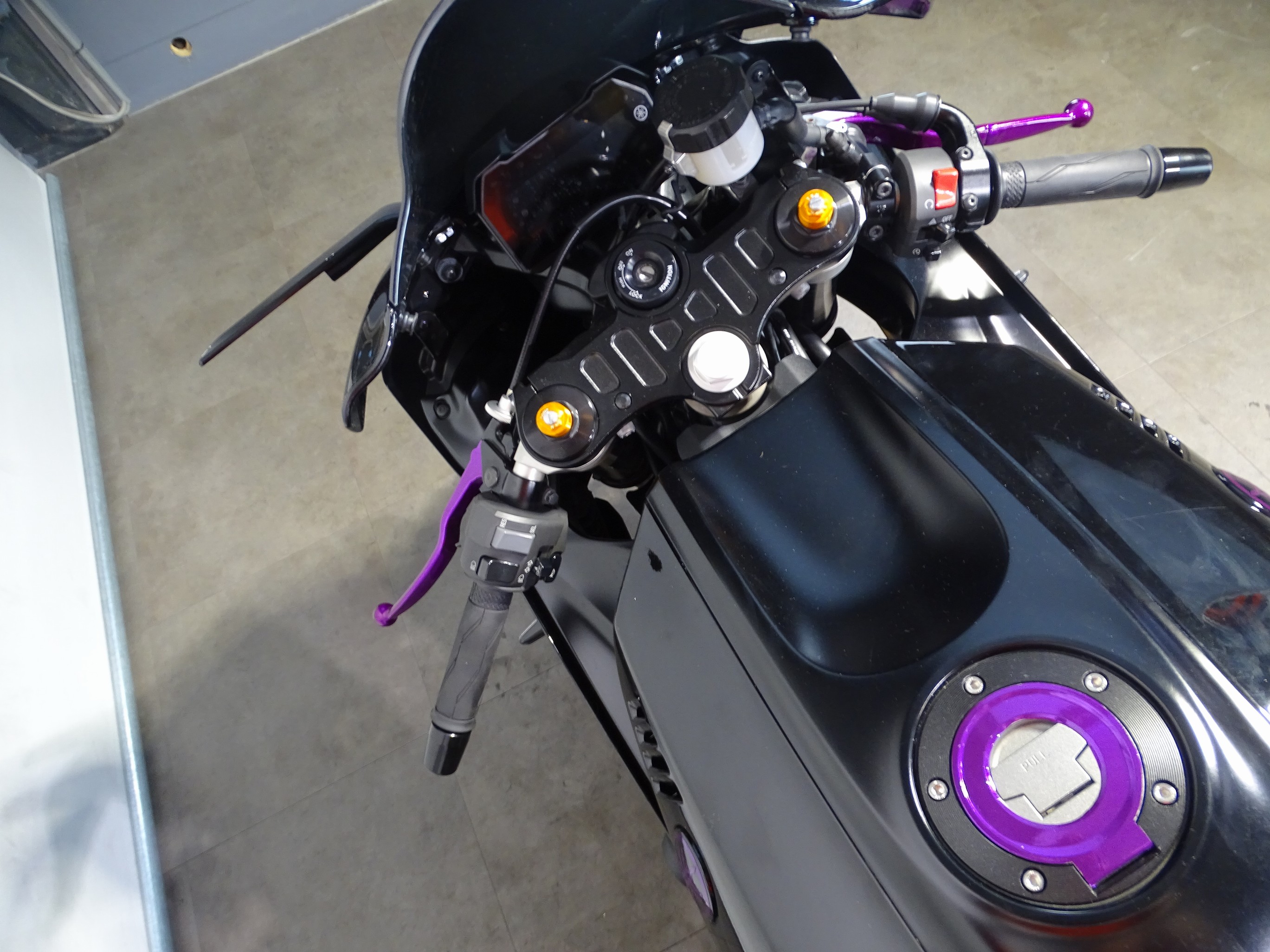 YAMAHA YZF-R7