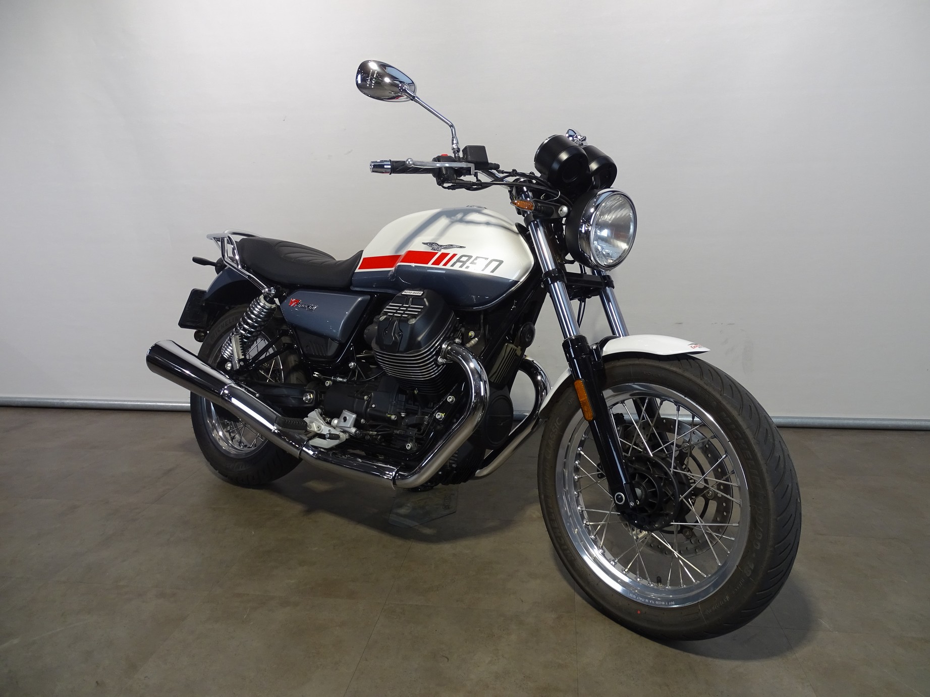 MOTO GUZZI V 7 SPECIAL