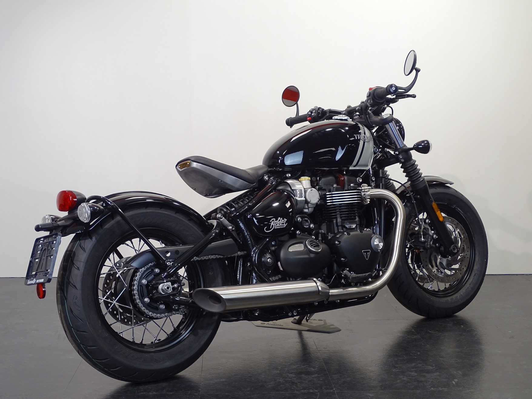 TRIUMPH BONNEVILLE BOBBER