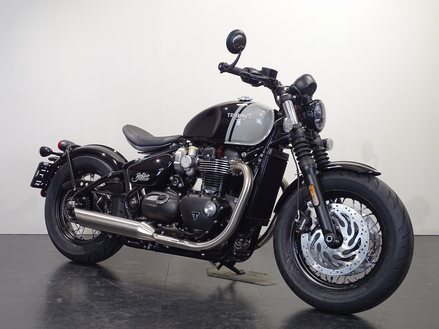 TRIUMPH BONNEVILLE BOBBER