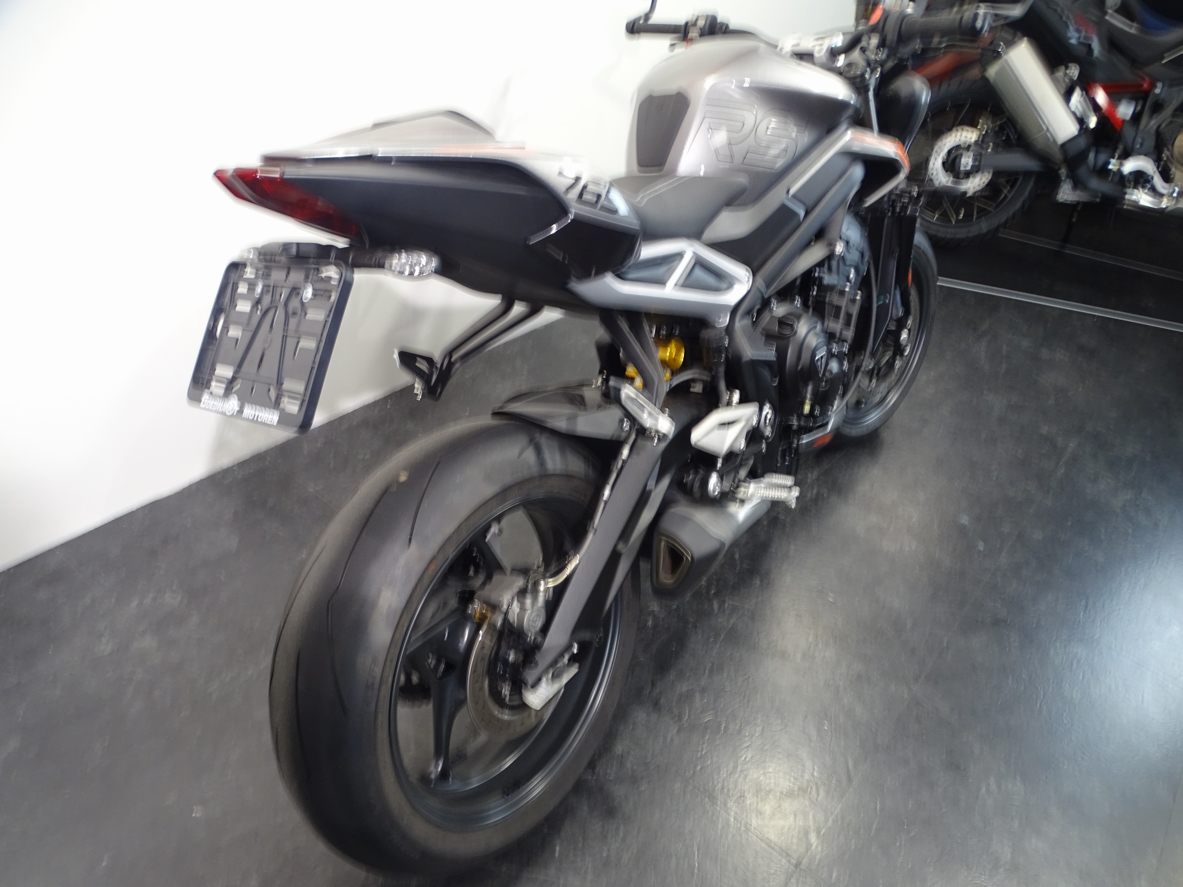 TRIUMPH STREET TRIPLE RS