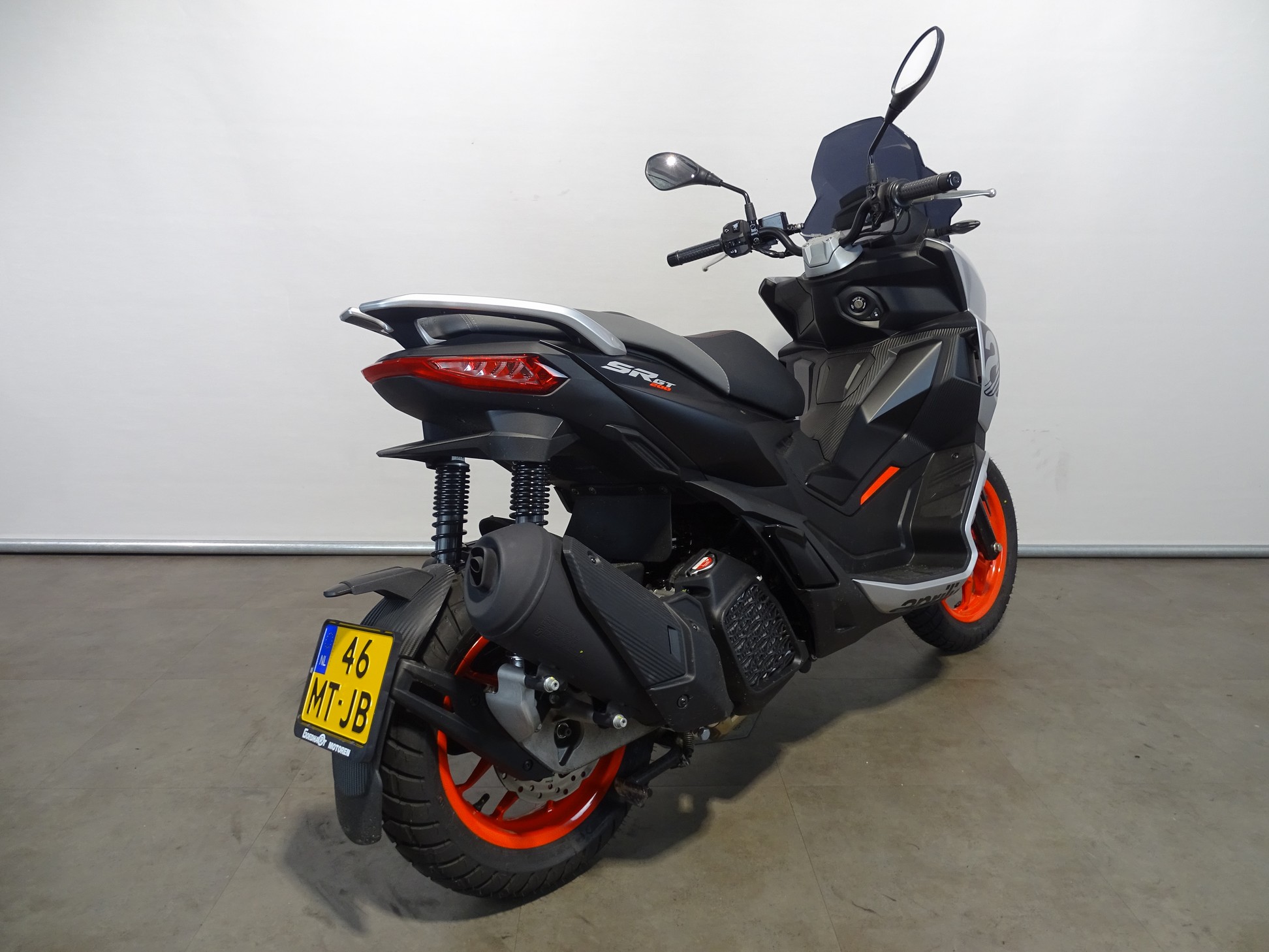 APRILIA SR GT SPORT 200