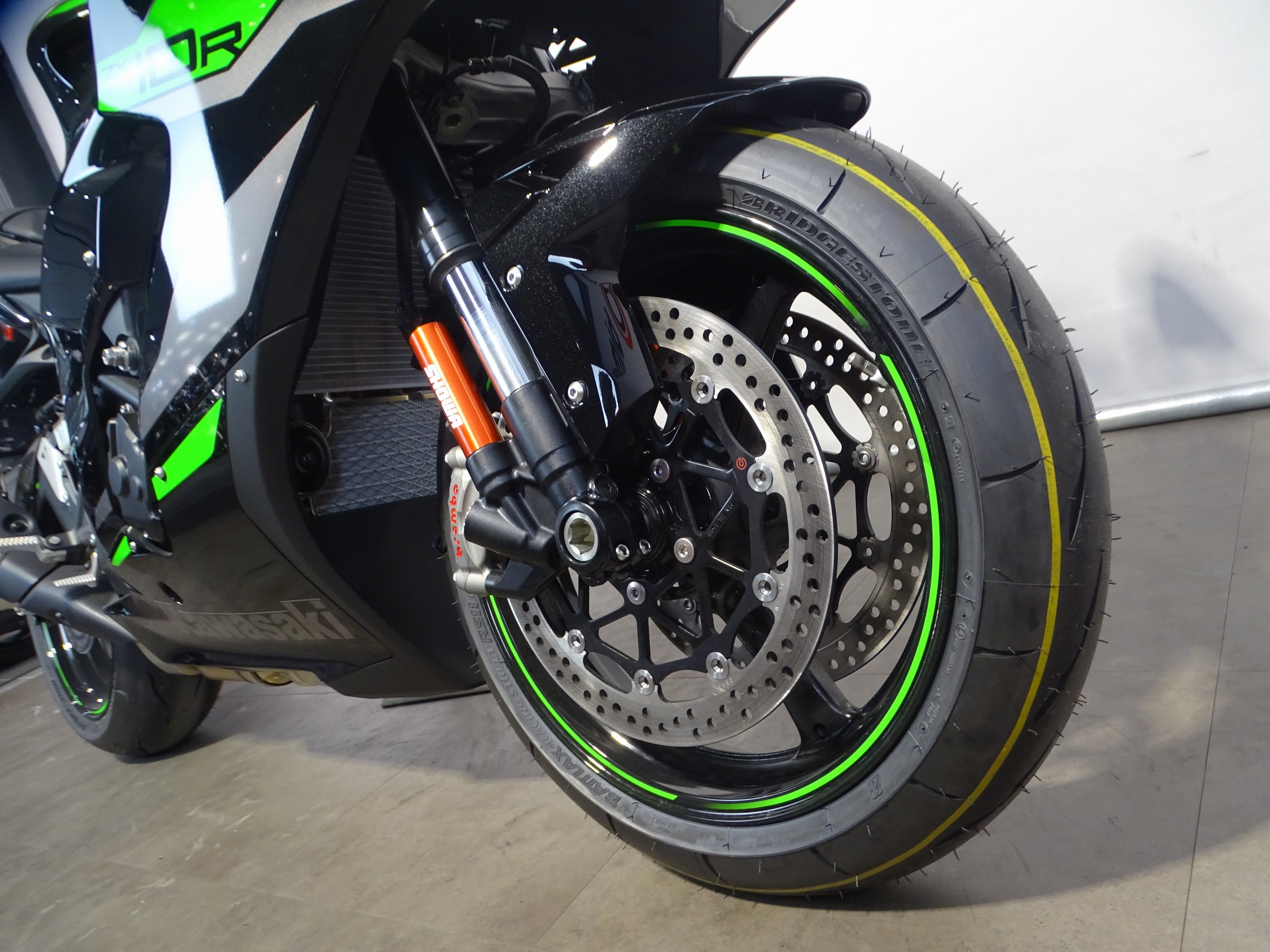 KAWASAKI ZX 10 R