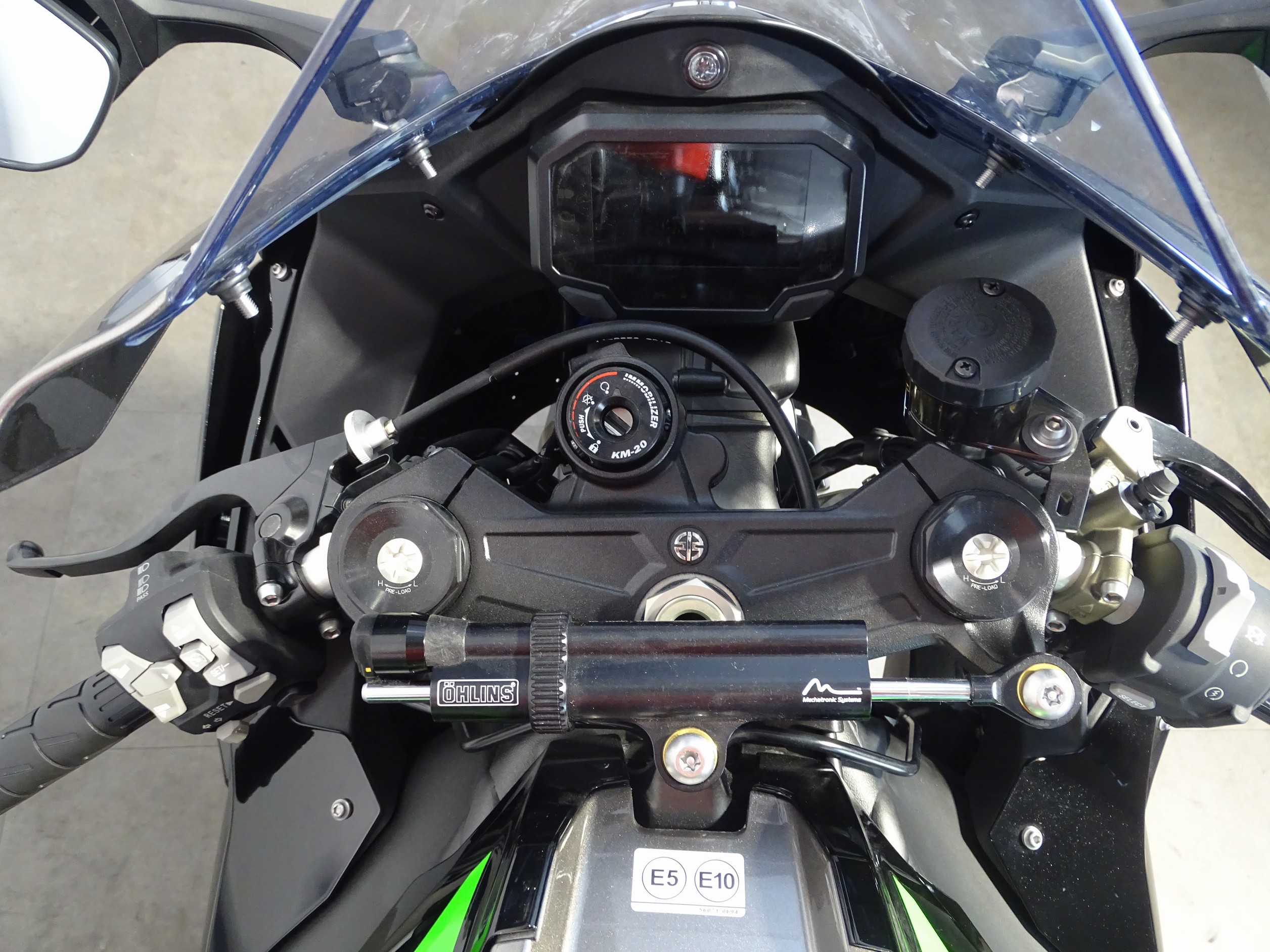 KAWASAKI ZX 10 R