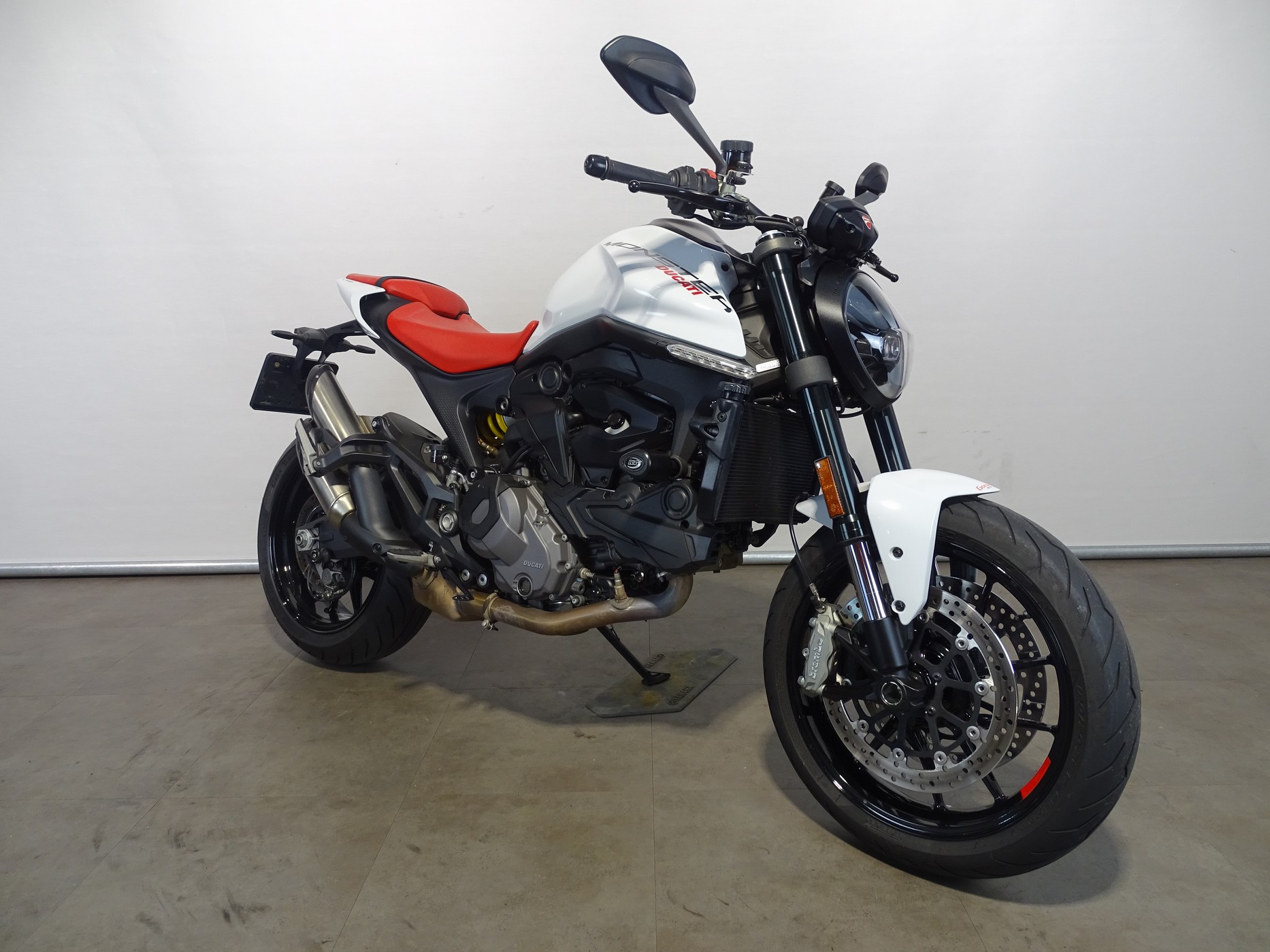 DUCATI MONSTER