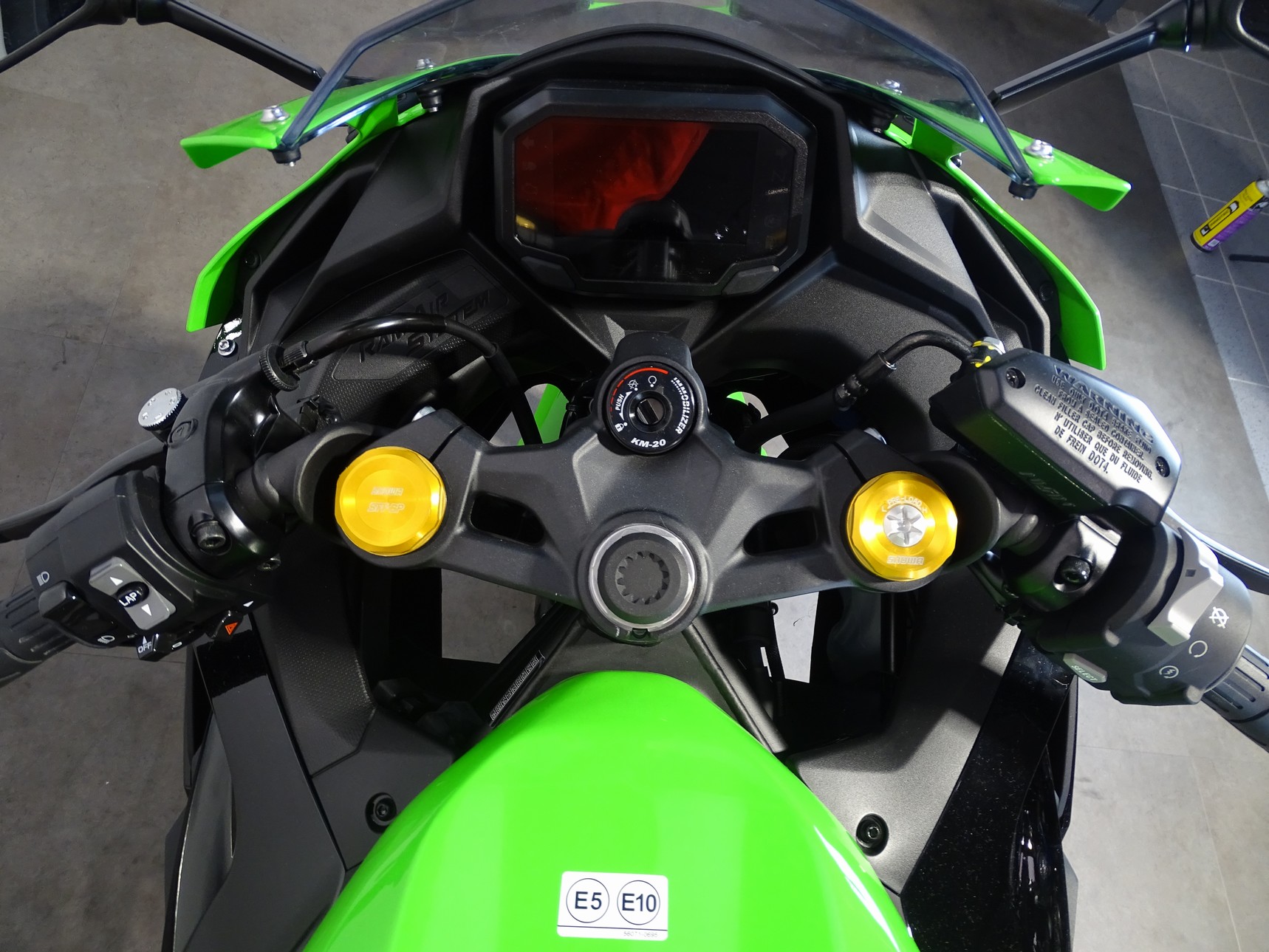 KAWASAKI ZX-4 RR