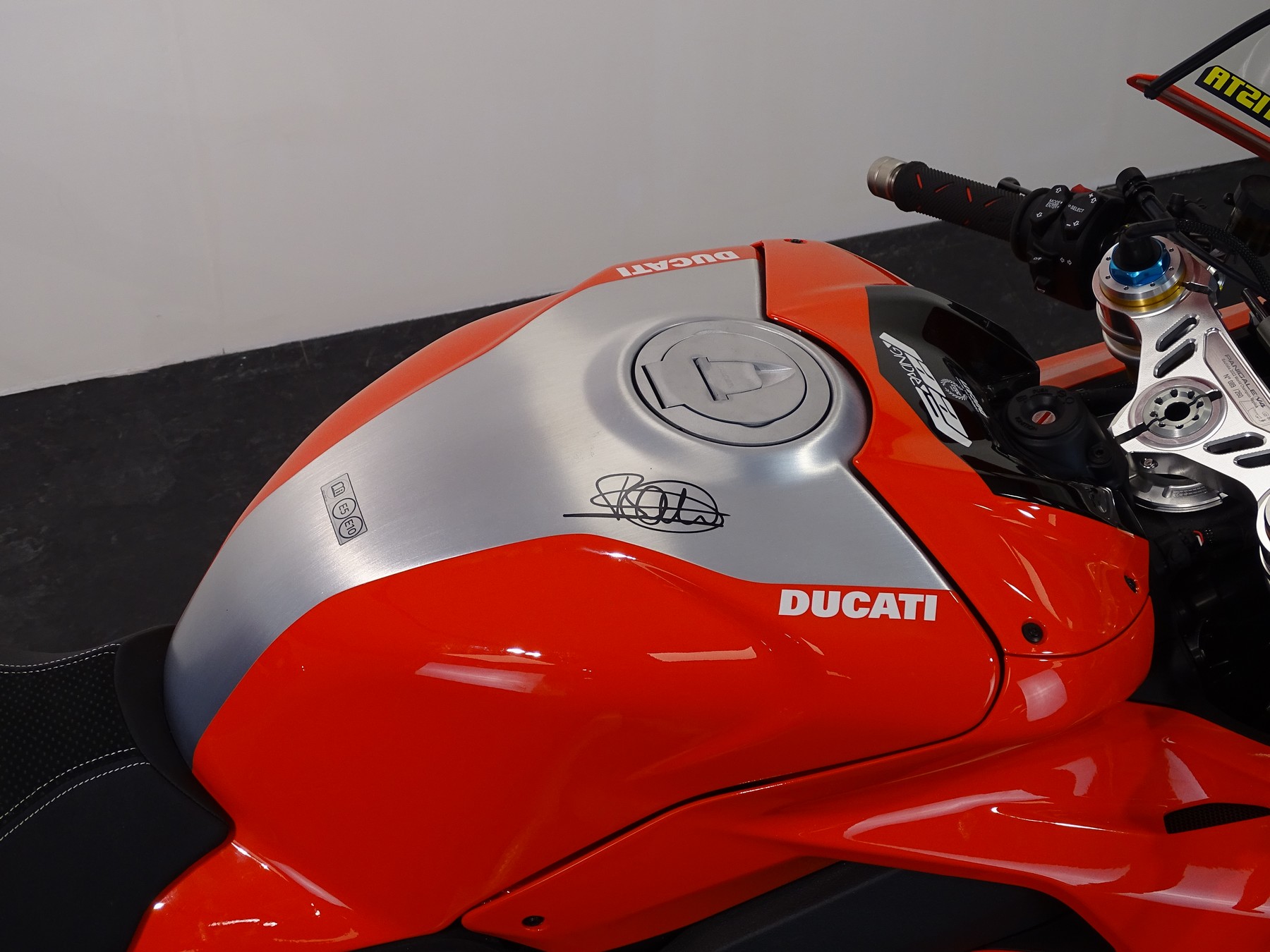 DUCATI PANIGALE V4 WSBK REPLICA