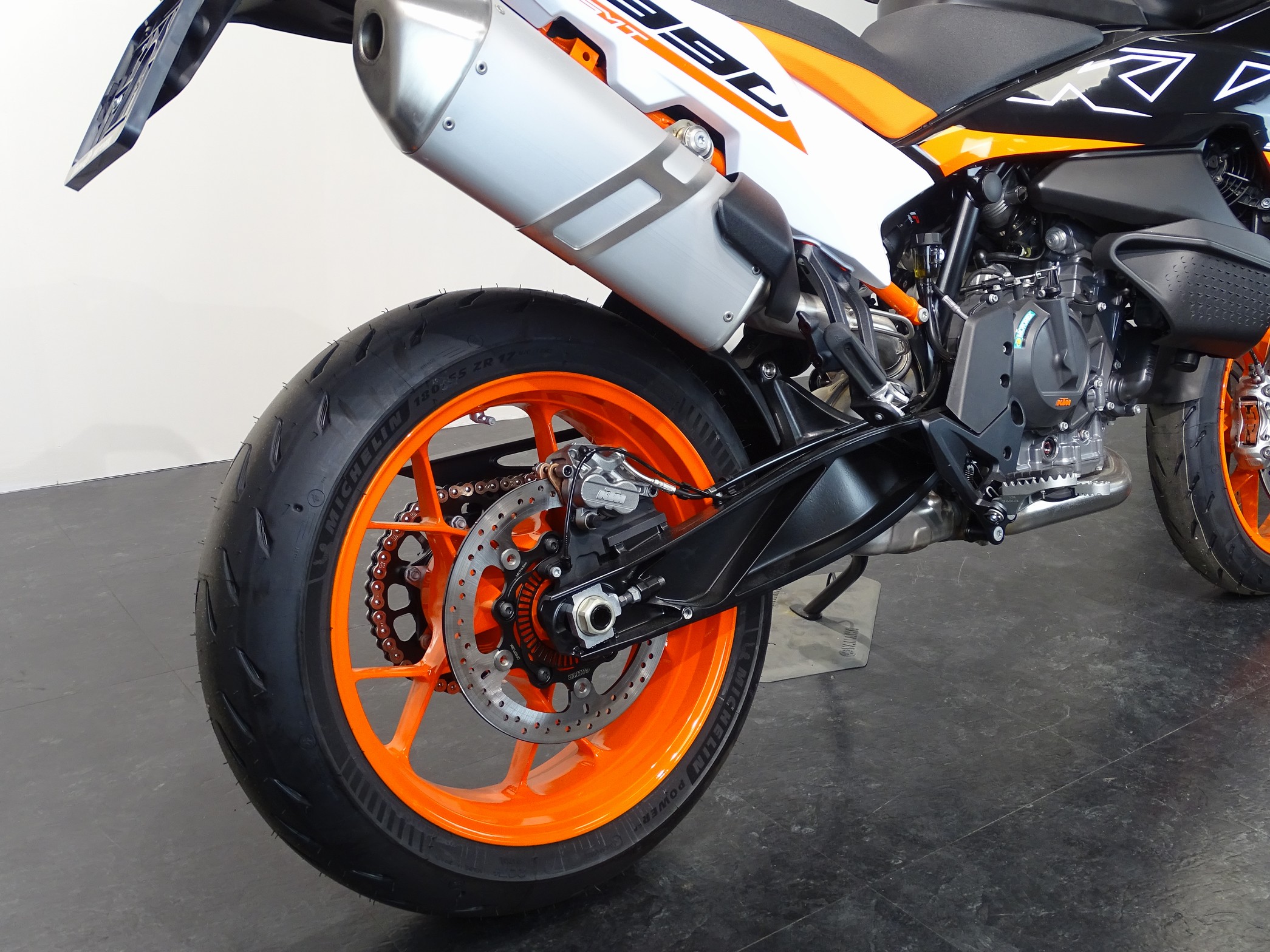 KTM 890 SMT