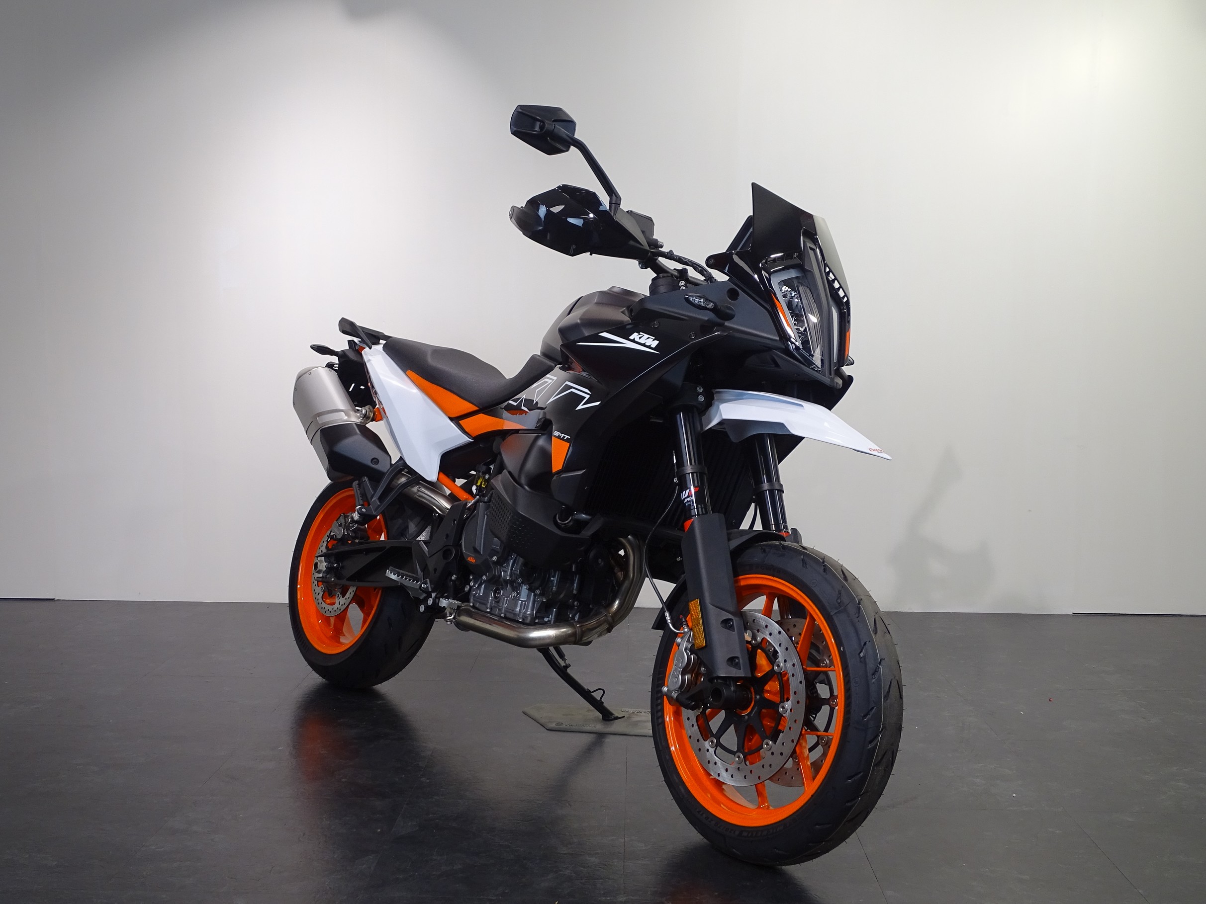 KTM 890 SMT