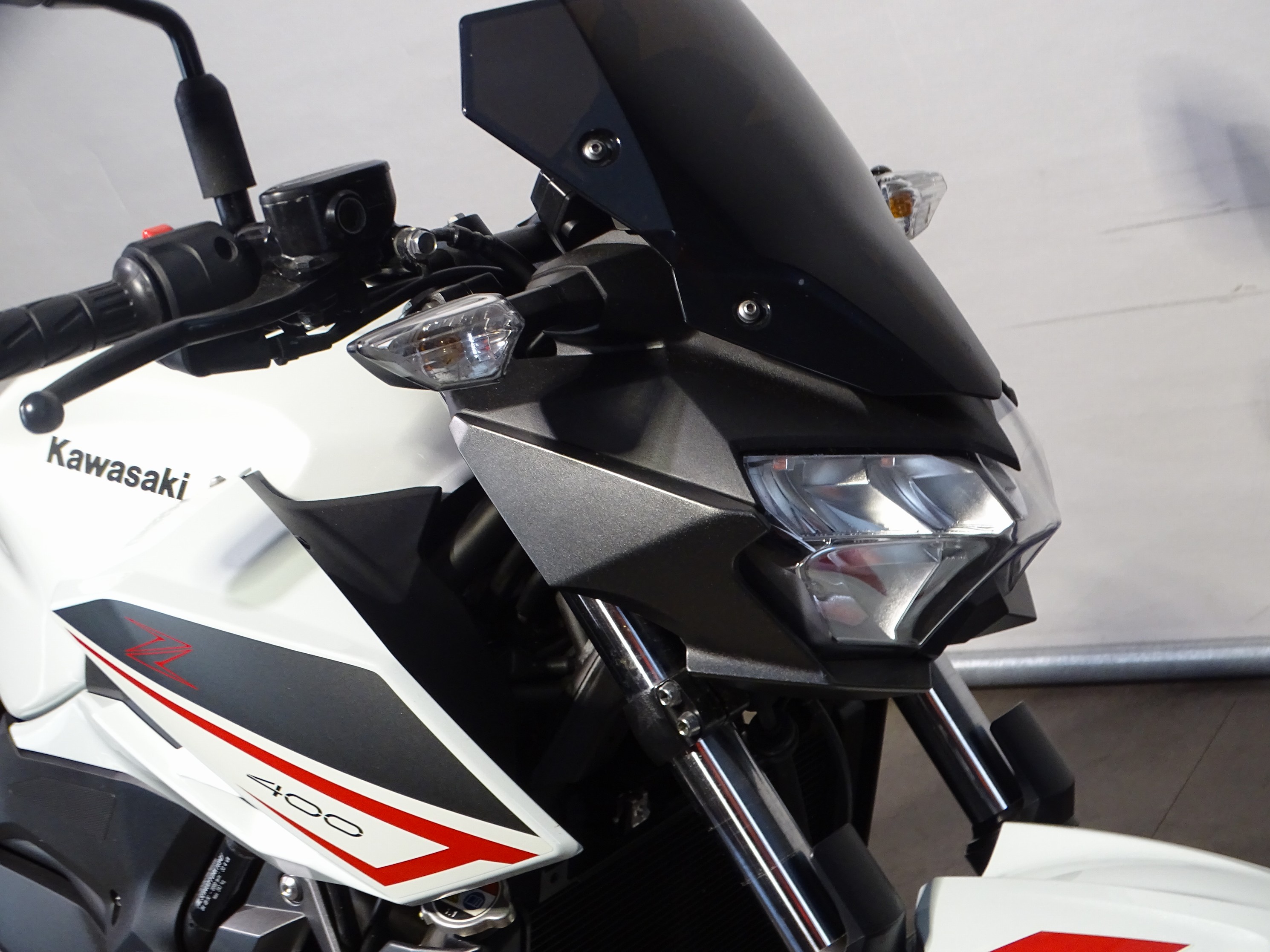 KAWASAKI Z 400 PERFORMANCE