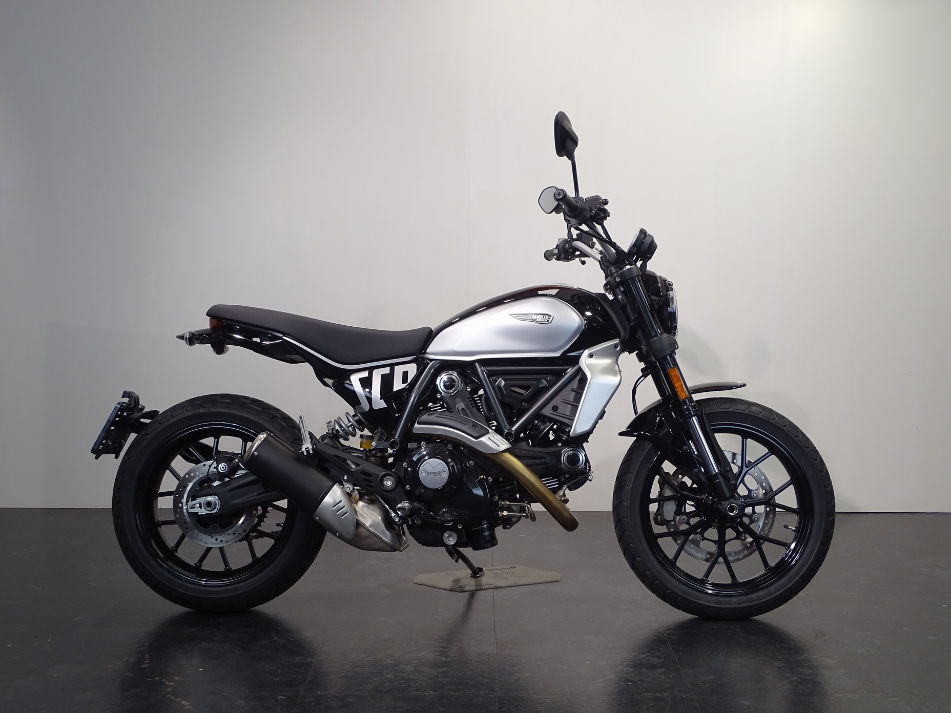 DUCATI SCRAMBLER ICON