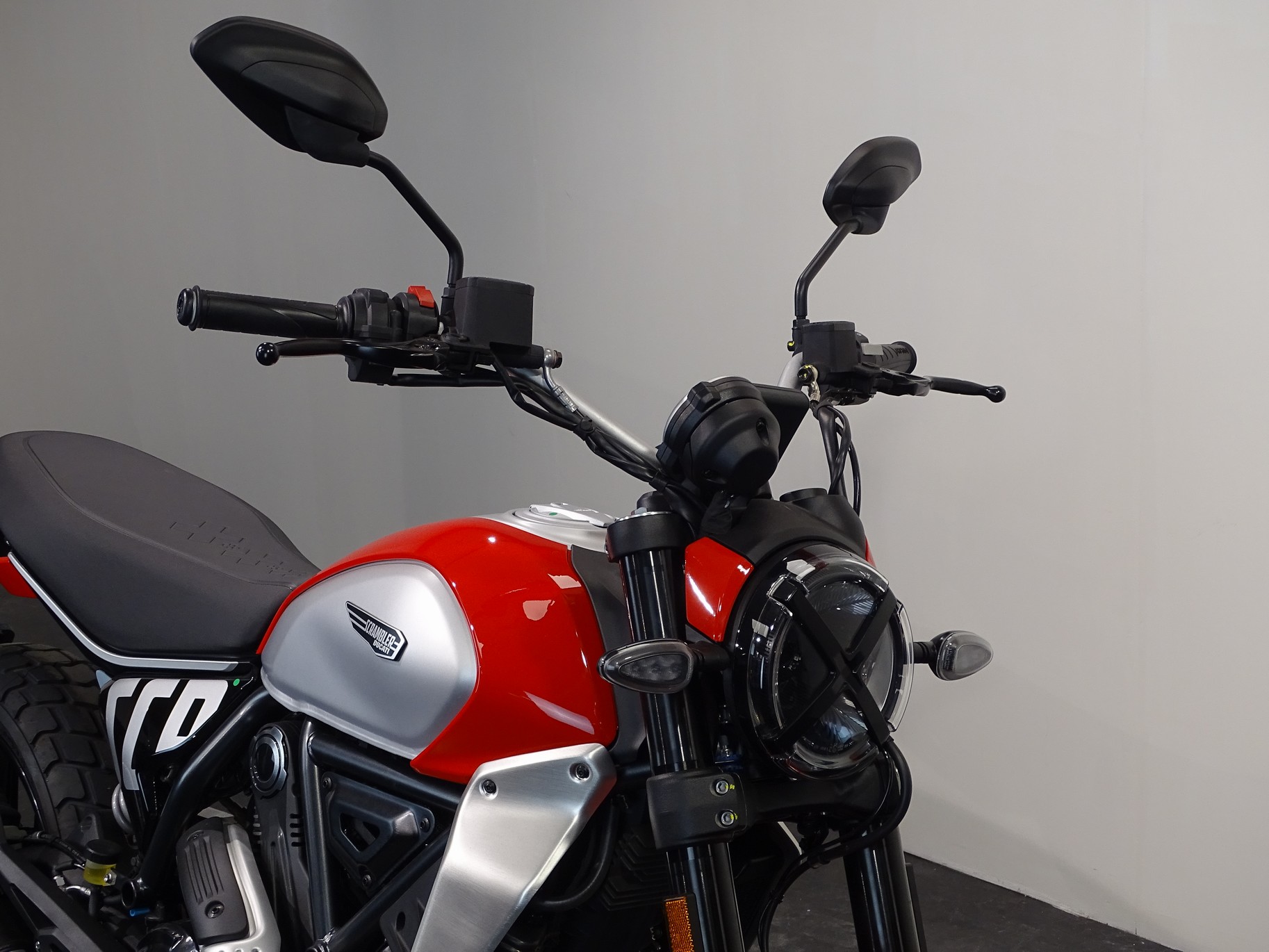 DUCATI SCRAMBLER ICON