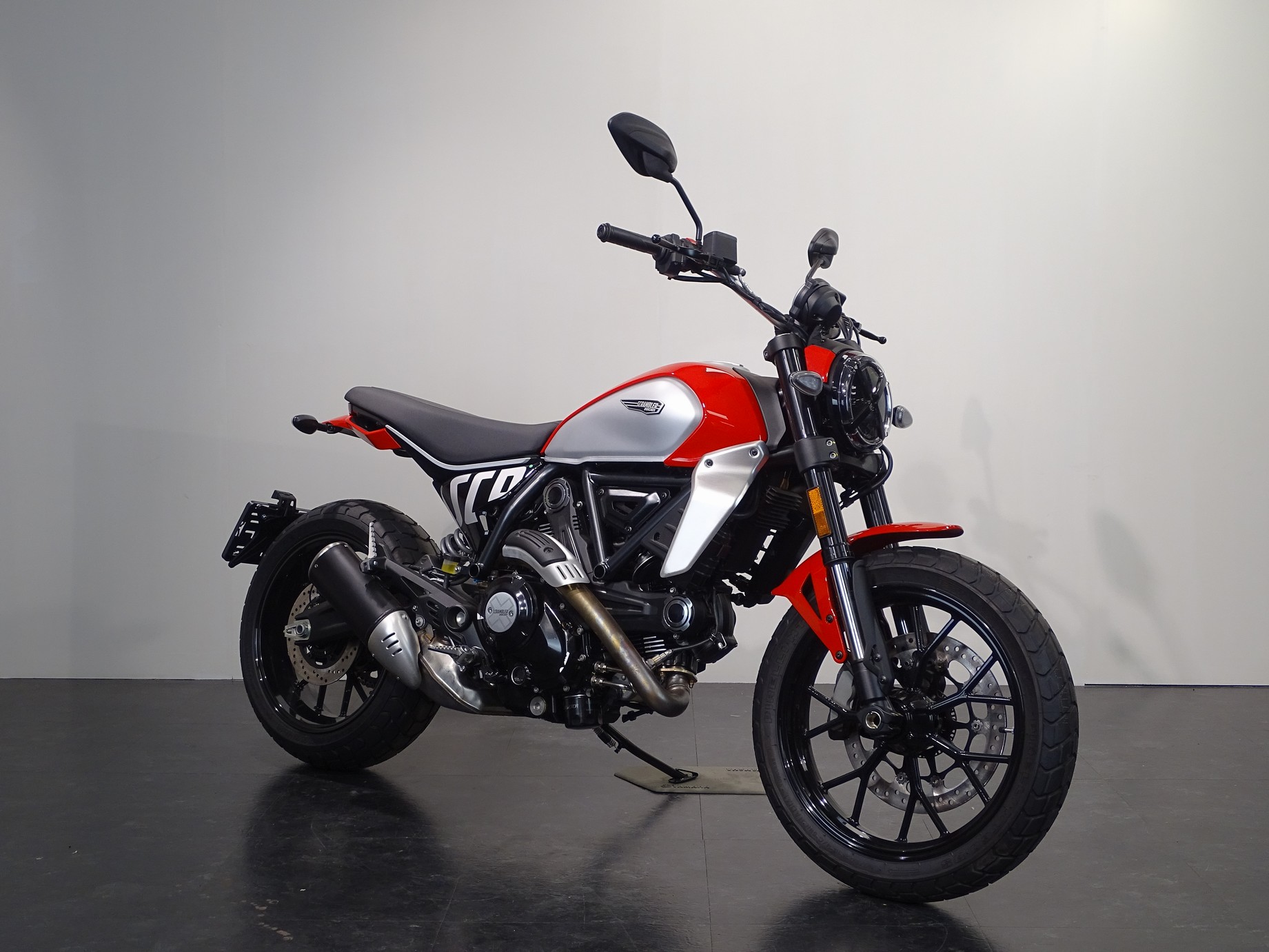 DUCATI SCRAMBLER ICON