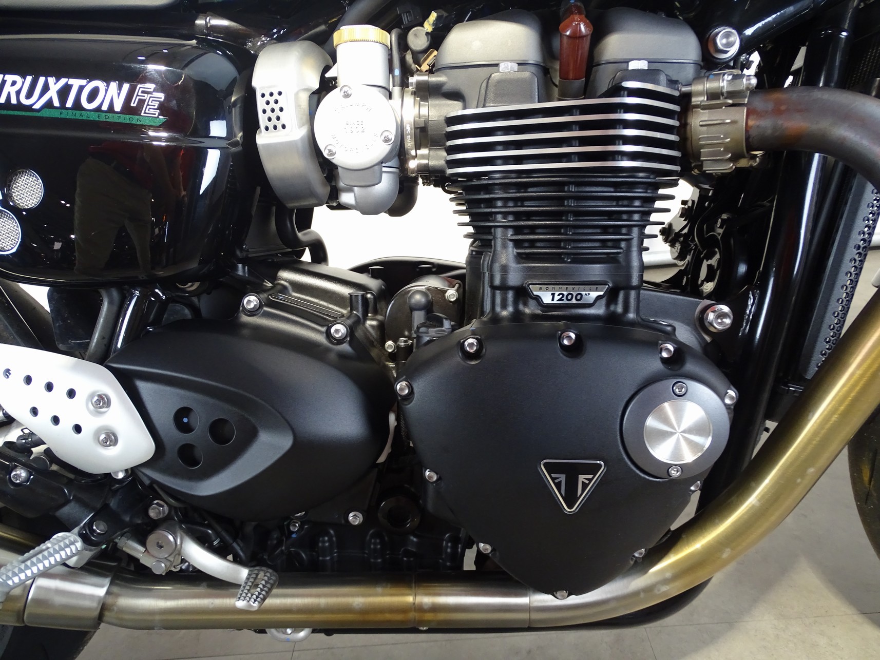 TRIUMPH THRUXTON 1200 R FINAL EDITION