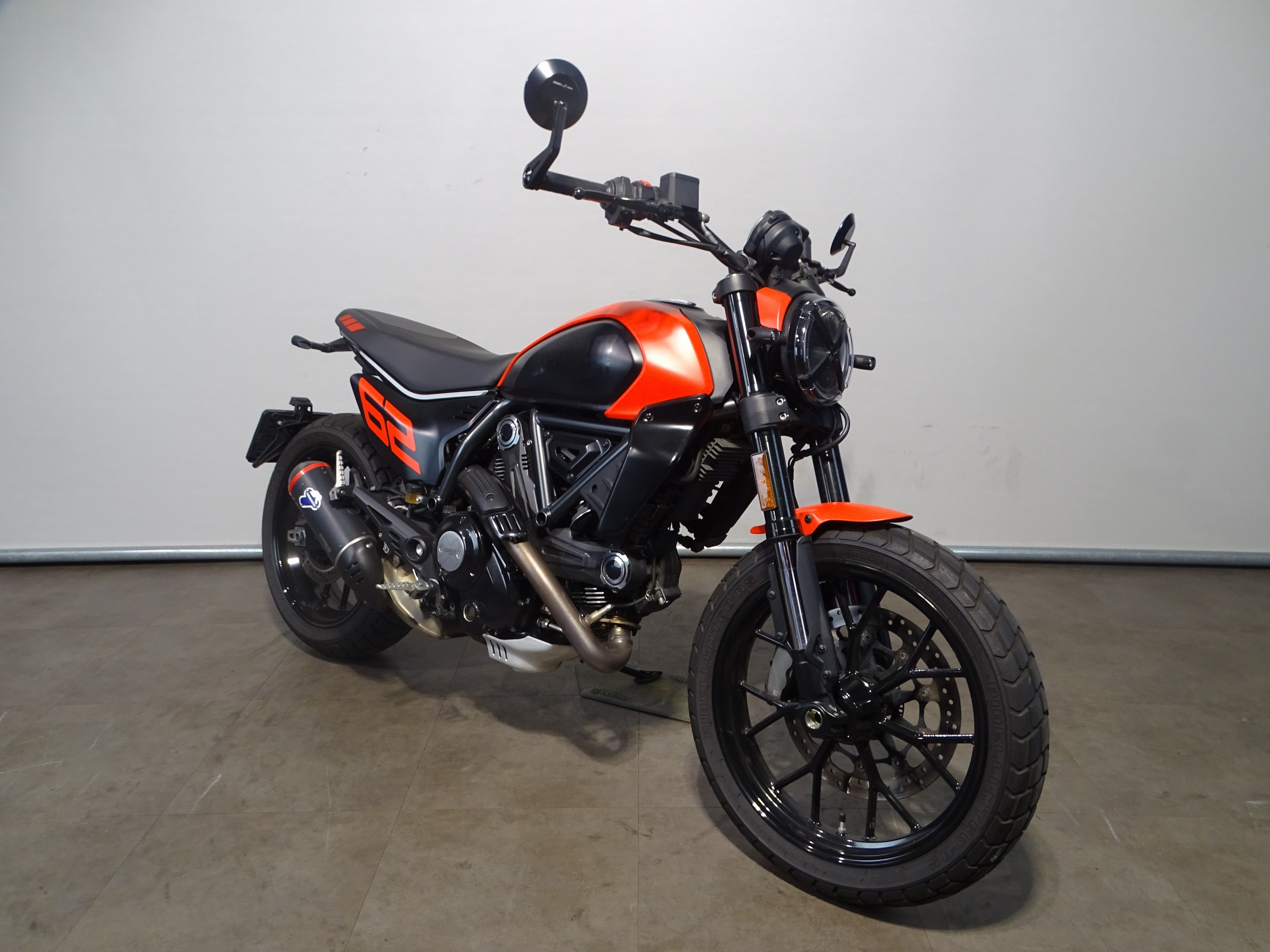 DUCATI SCRAMBLER FULL THROTTLE