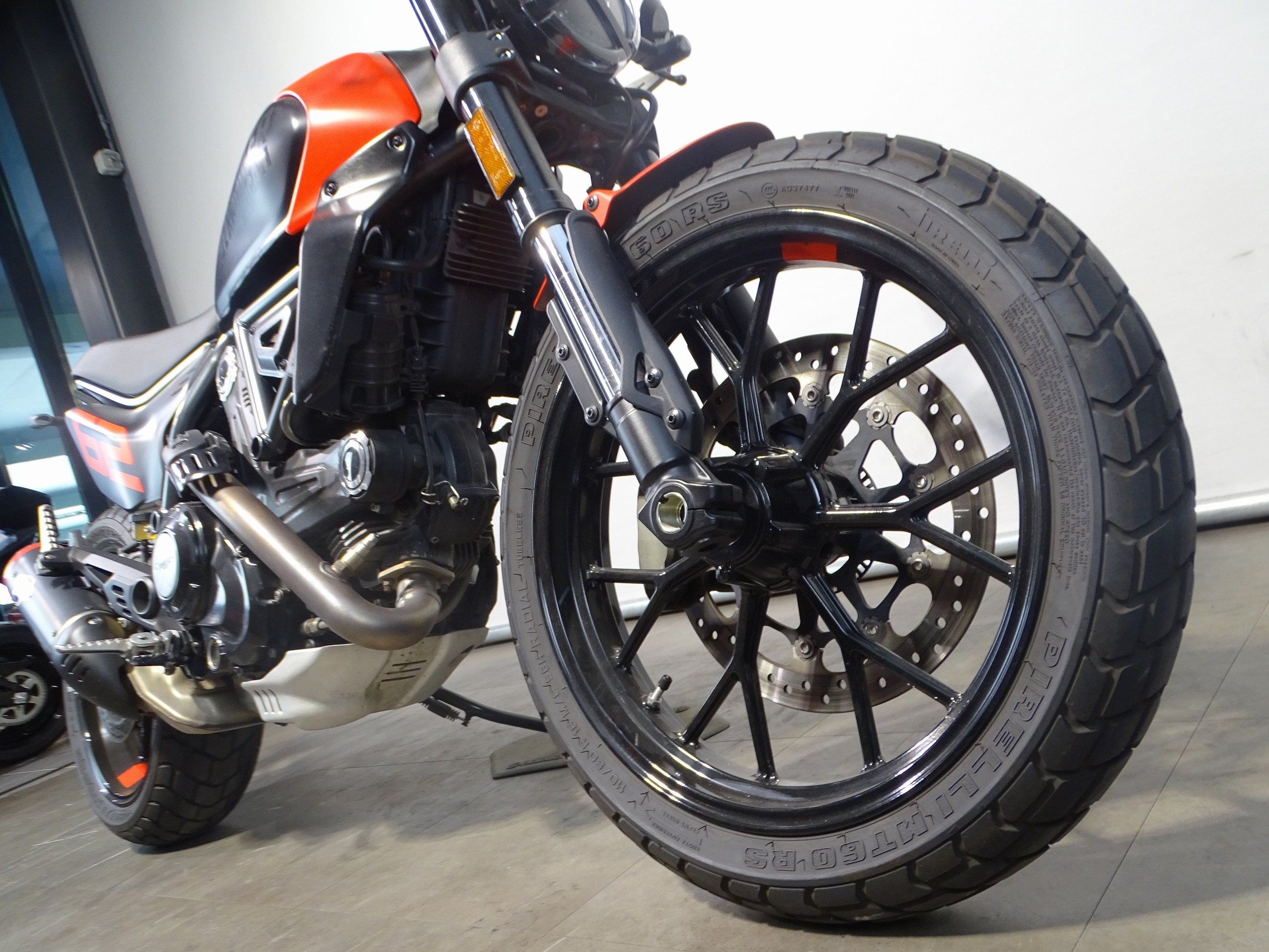 DUCATI SCRAMBLER FULL THROTTLE