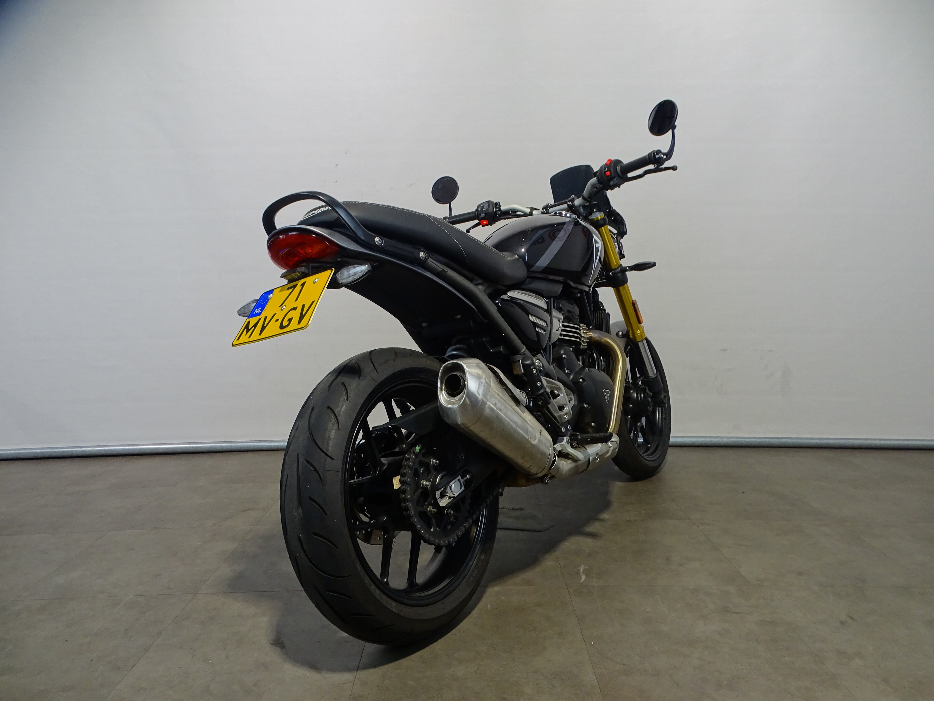 TRIUMPH SPEED 400