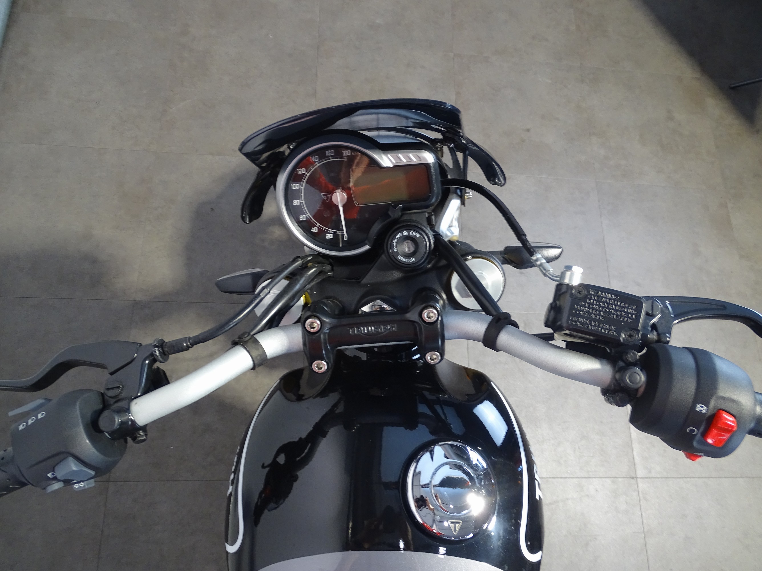 TRIUMPH SPEED 400