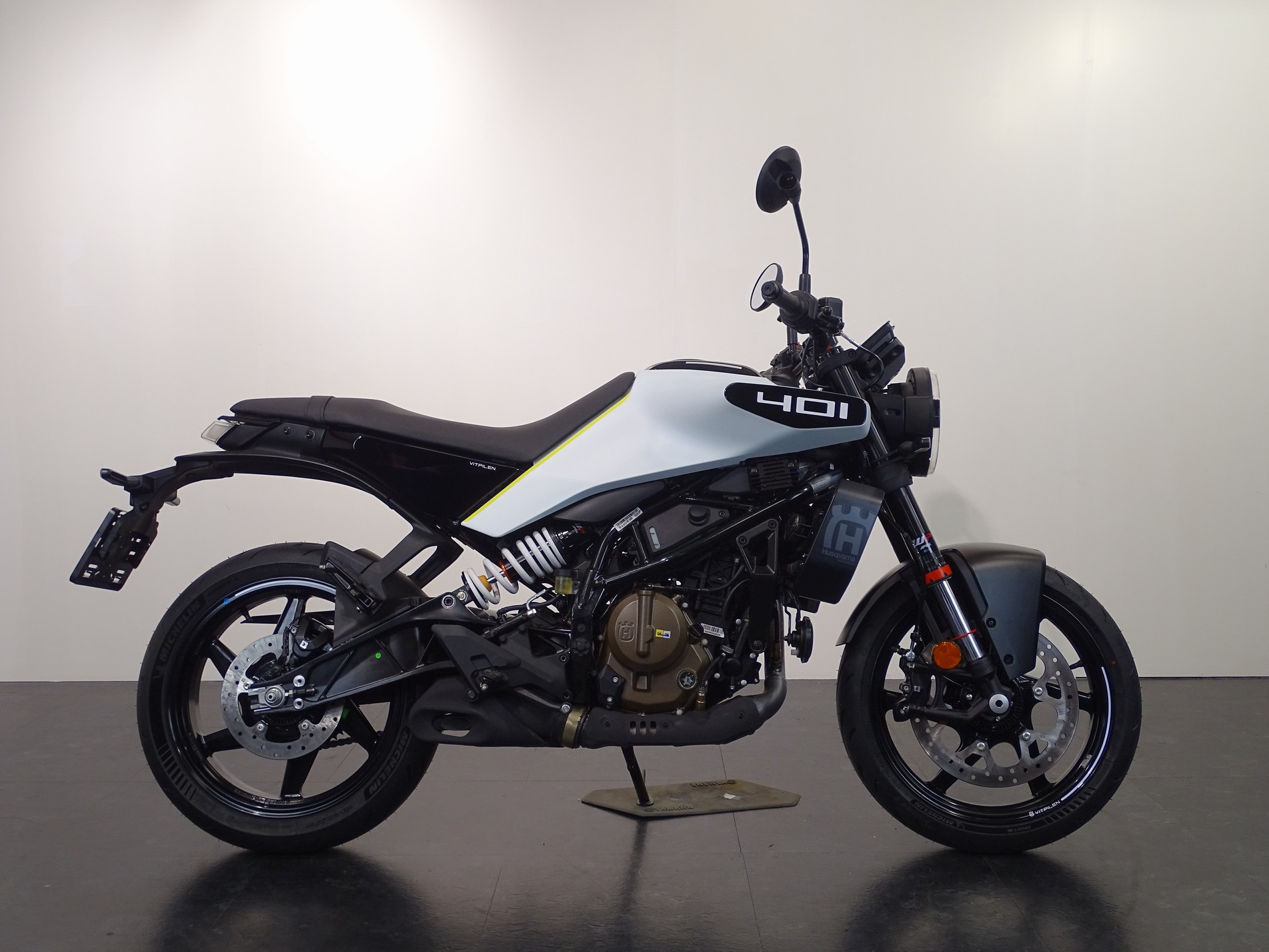 HUSQVARNA 401 VITPILEN