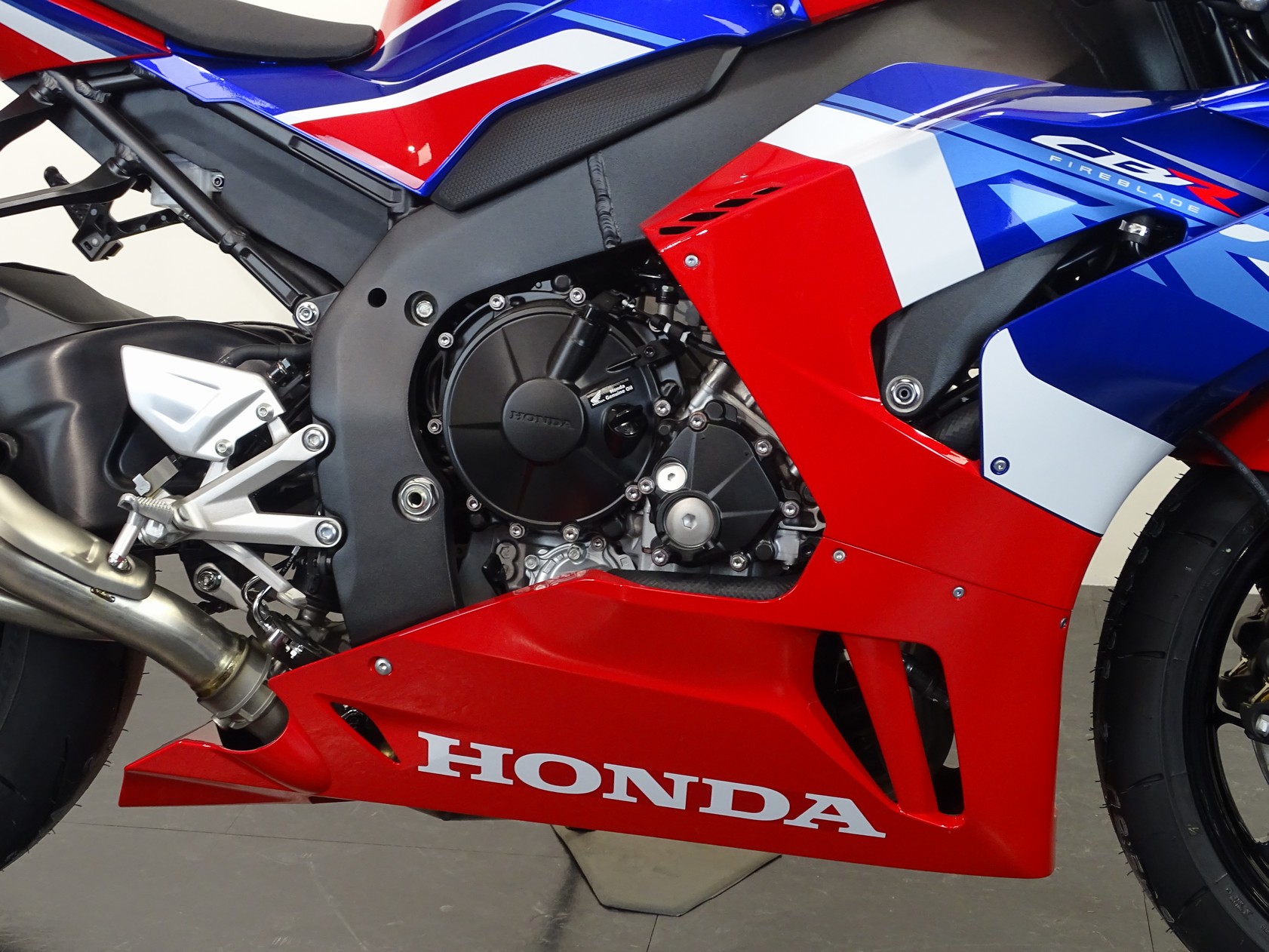 HONDA CBR 1000 RR-R