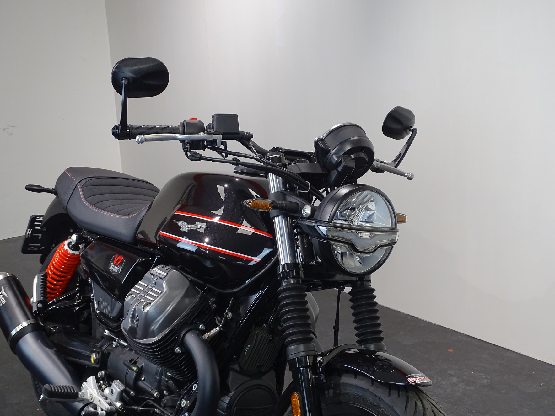 MOTO GUZZI V 7 STONE SPECIAL EDITION