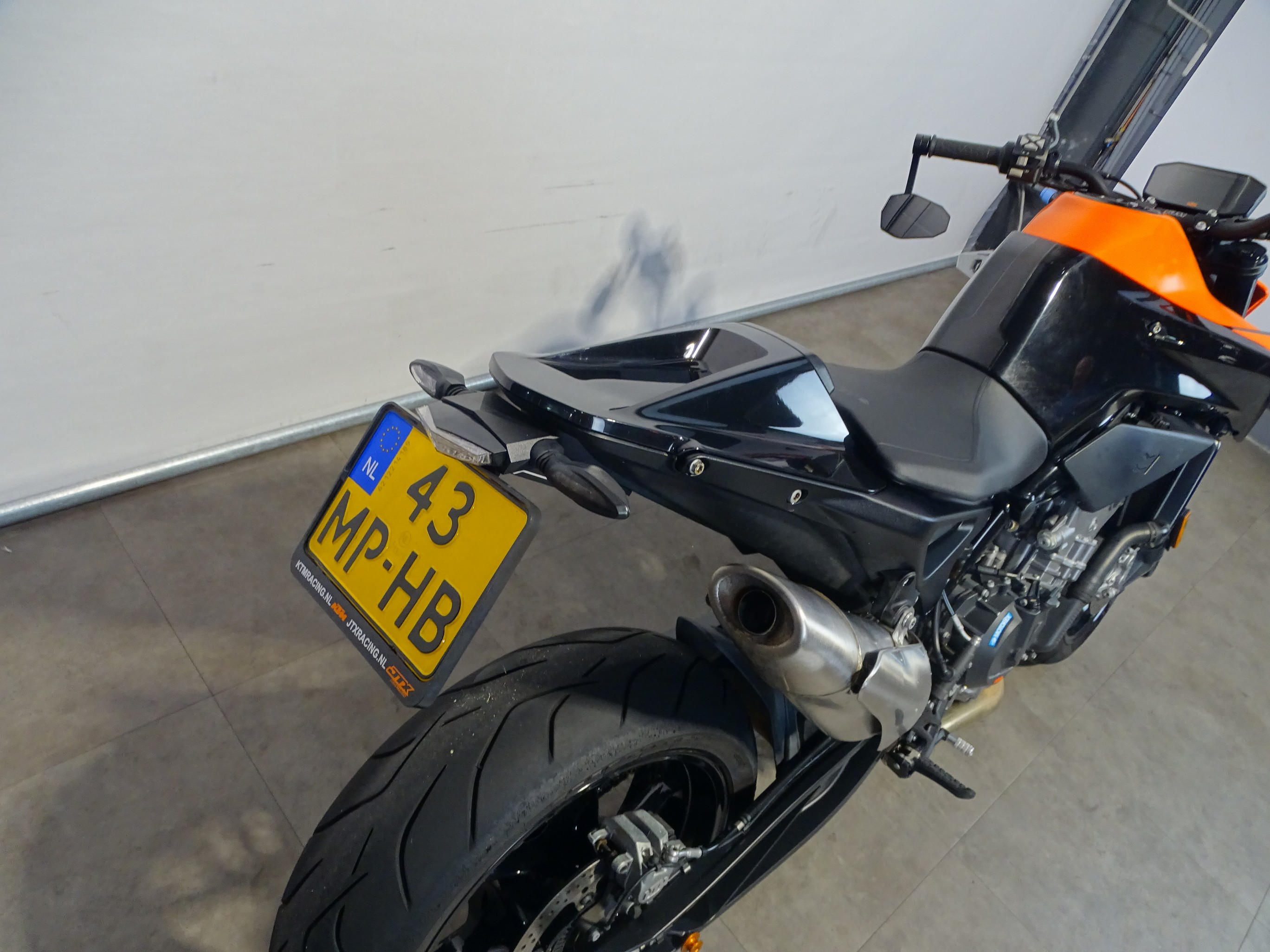 KTM 890 DUKE