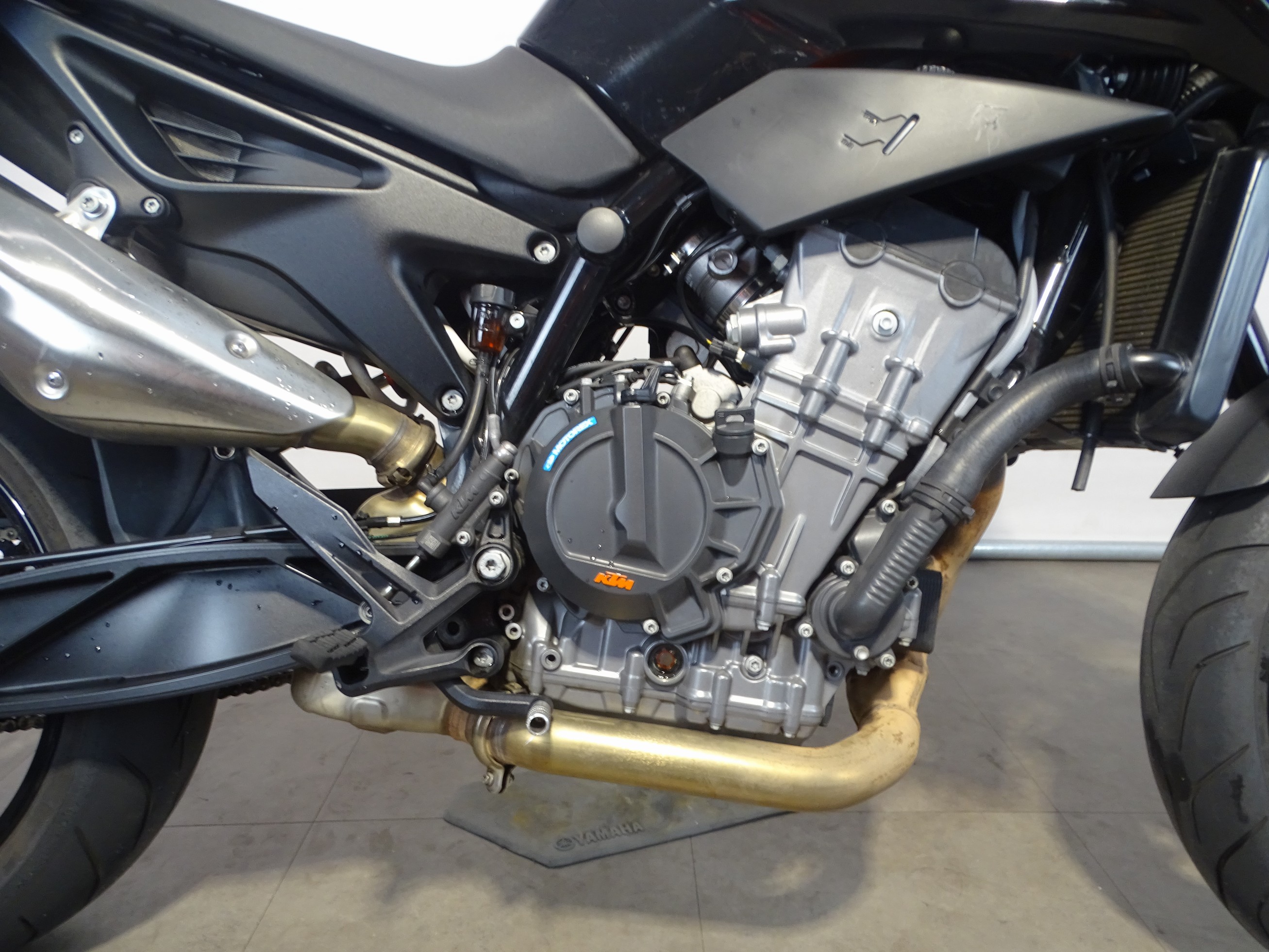 KTM 890 DUKE