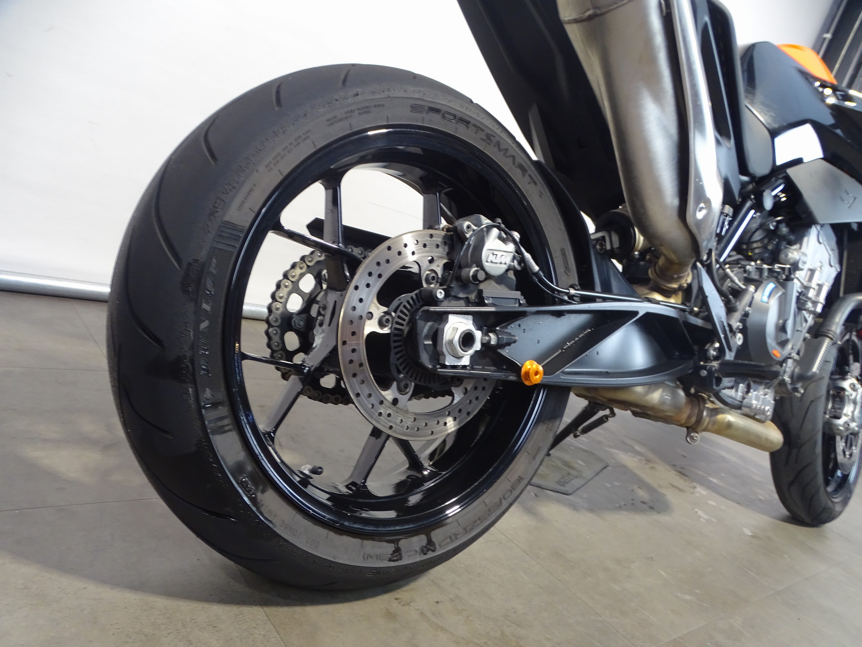 KTM 890 DUKE