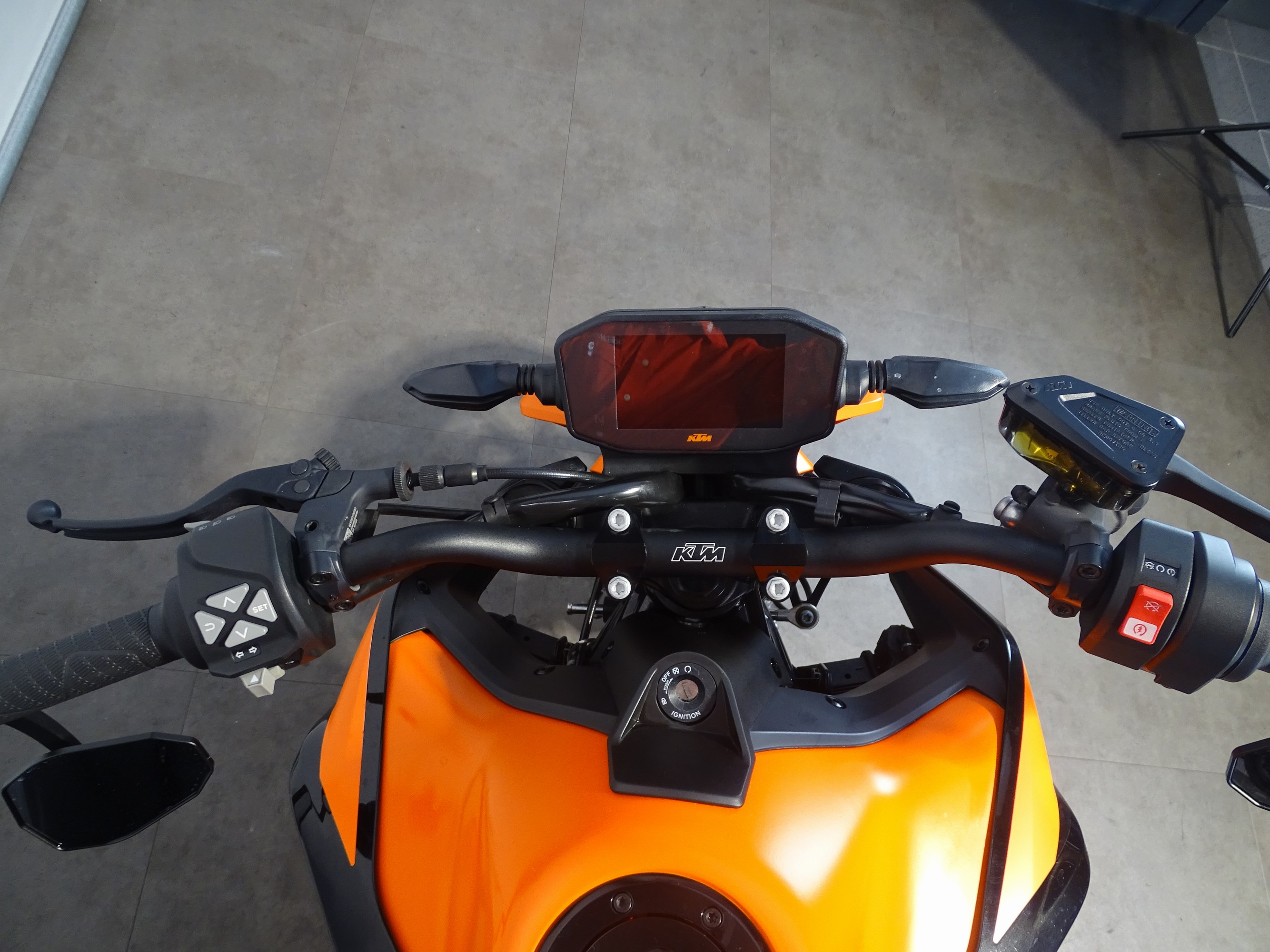 KTM 890 DUKE