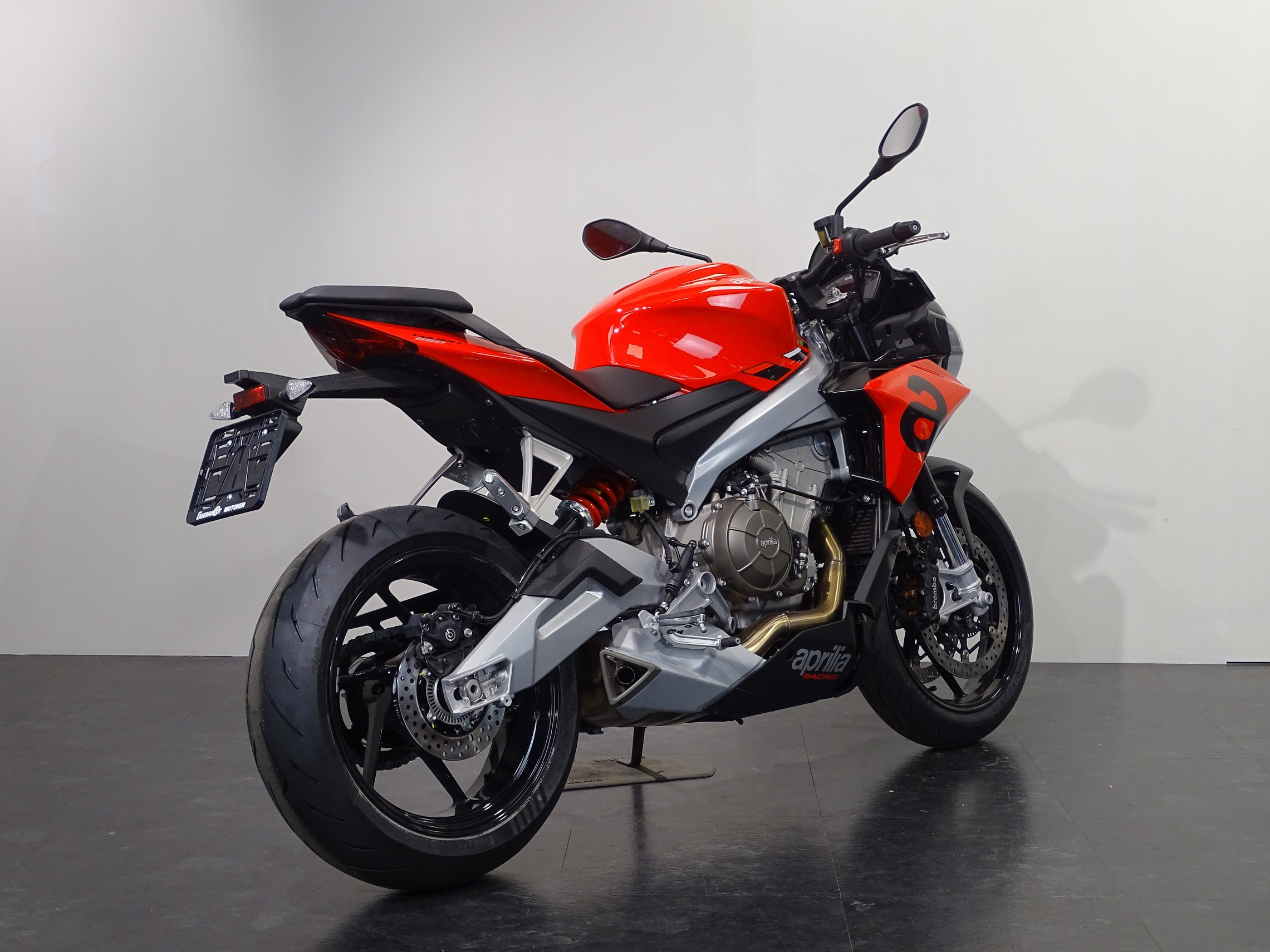 APRILIA TUONO 660