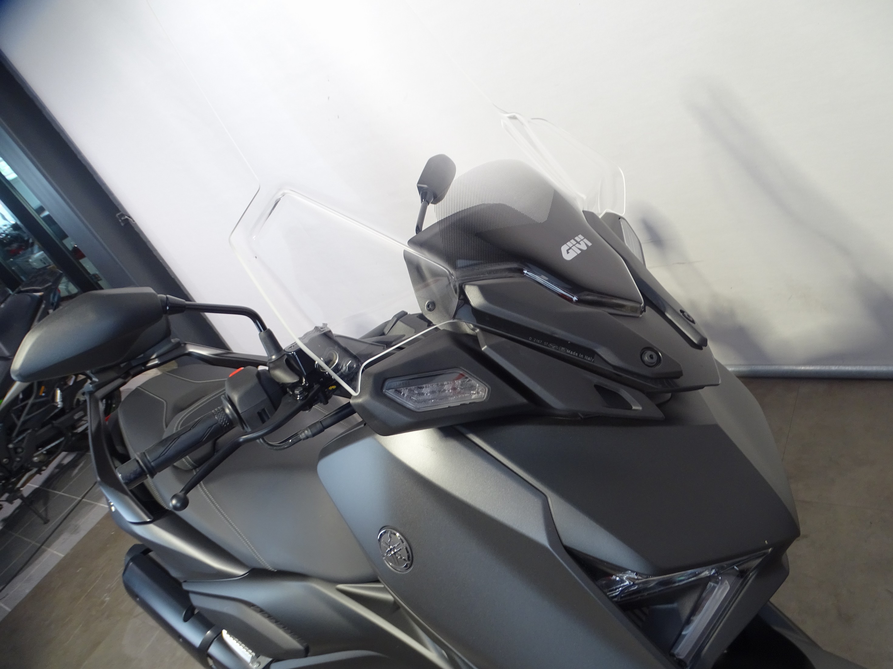 YAMAHA X-MAX 300 ABS