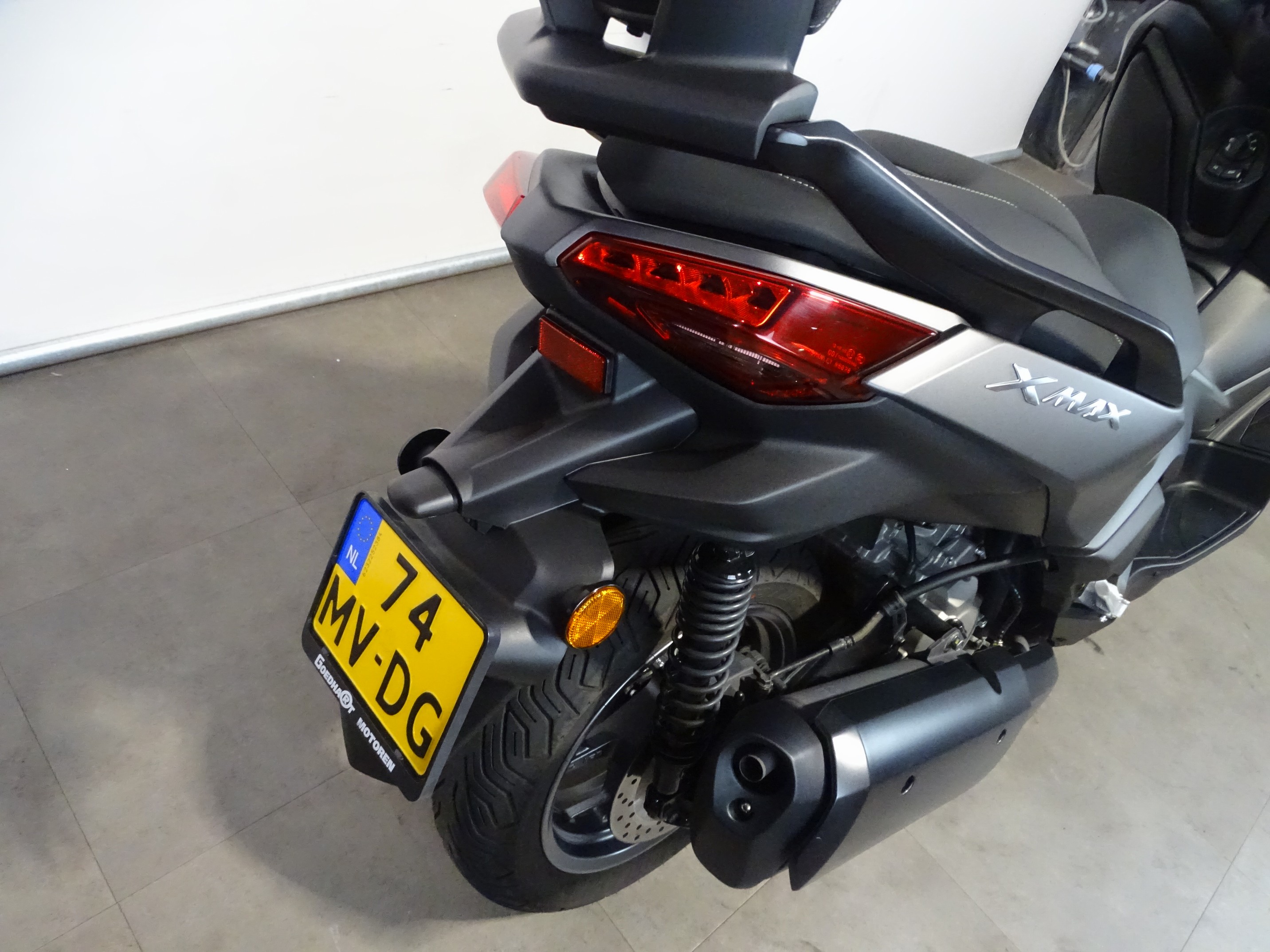 YAMAHA X-MAX 300 ABS