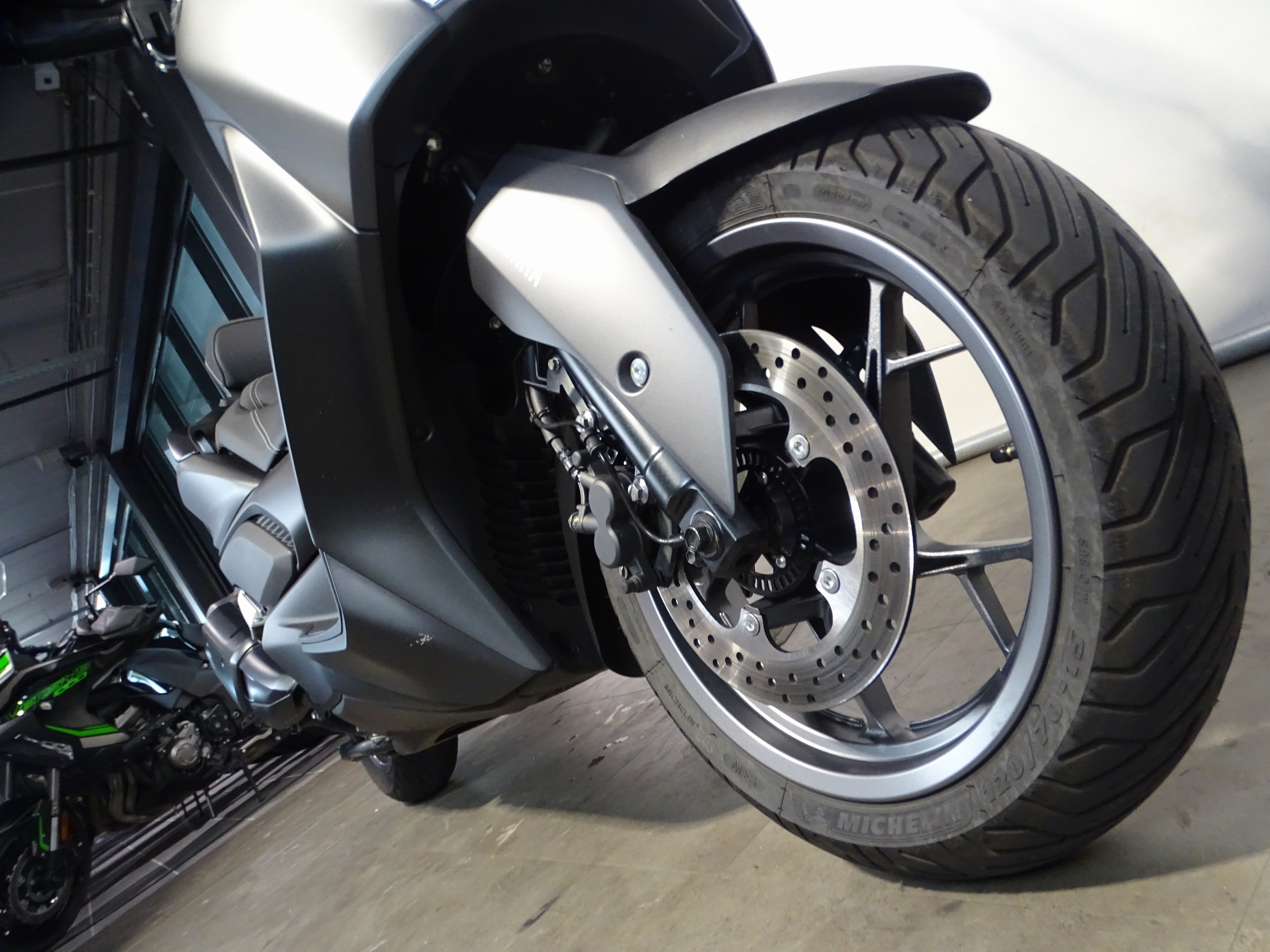 YAMAHA X-MAX 300 ABS