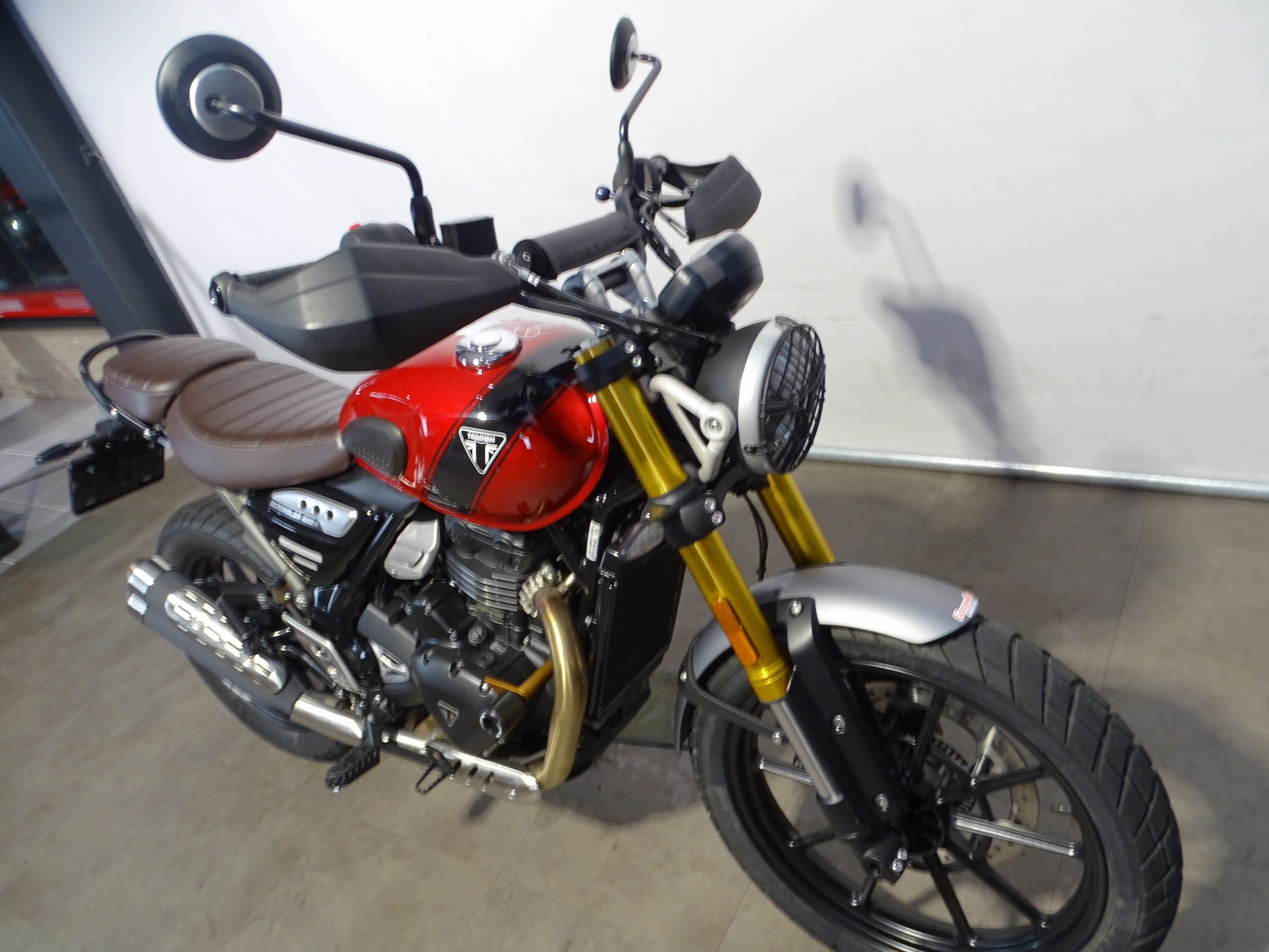 TRIUMPH SCRAMBLER 400 X