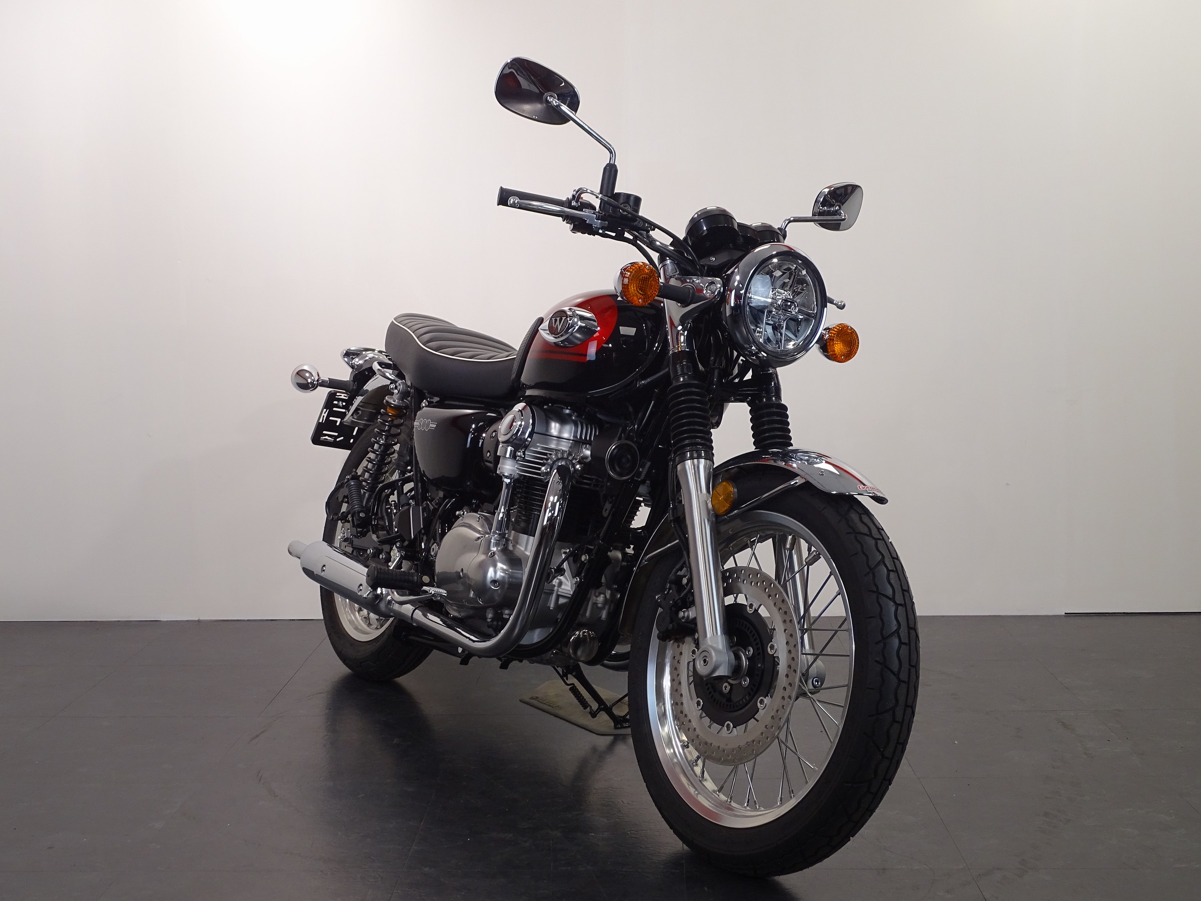 KAWASAKI W800