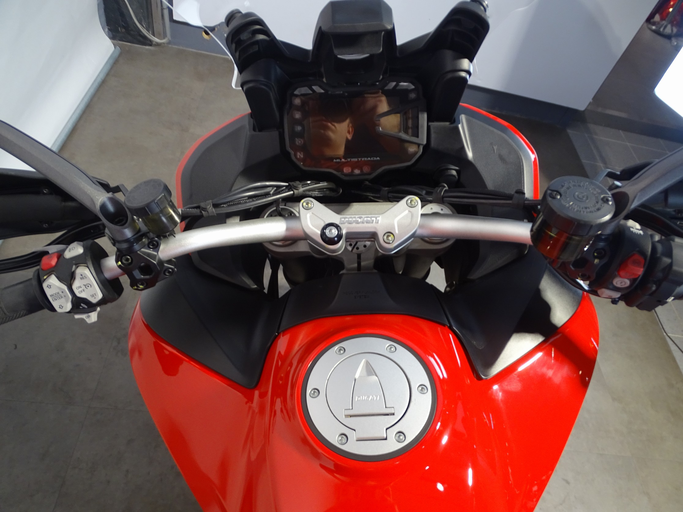 DUCATI MULTISTRADA V2 S