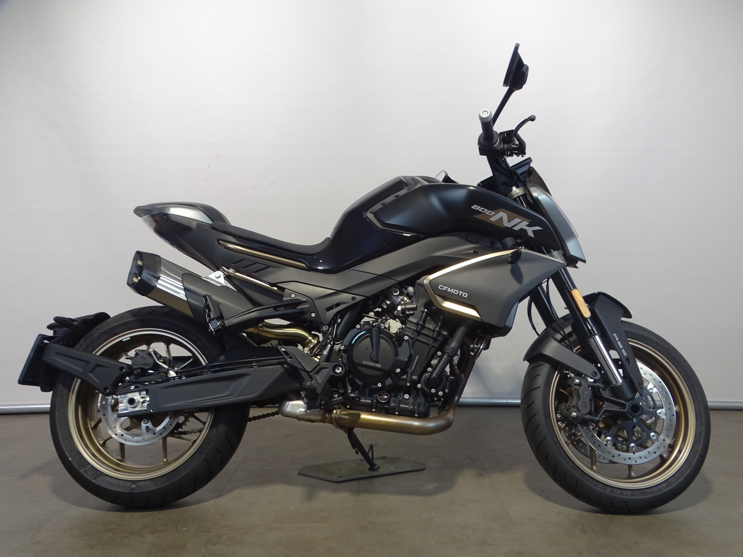 CFMOTO 800 NK ADVANCED