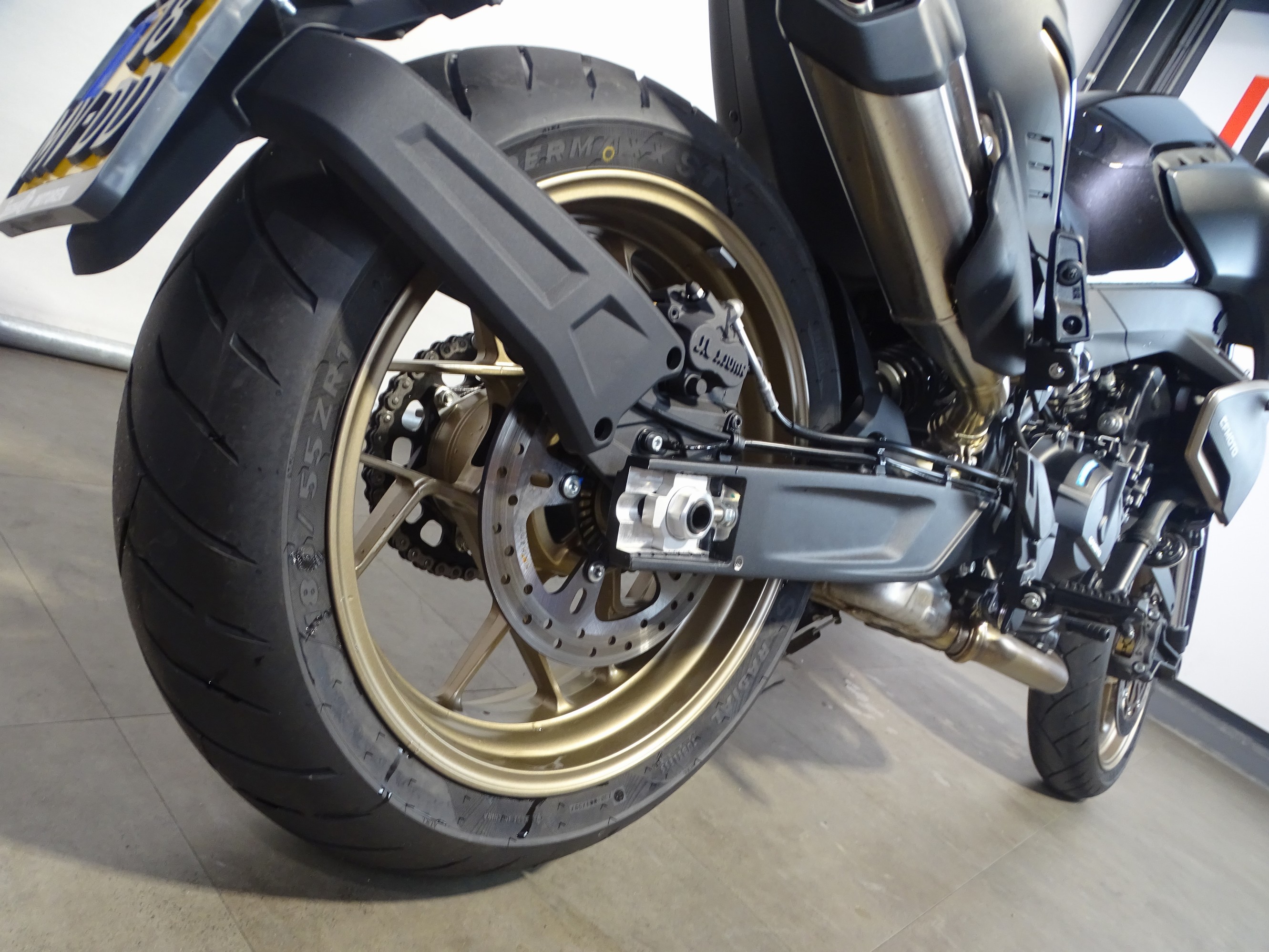 CFMOTO 800 NK ADVANCED
