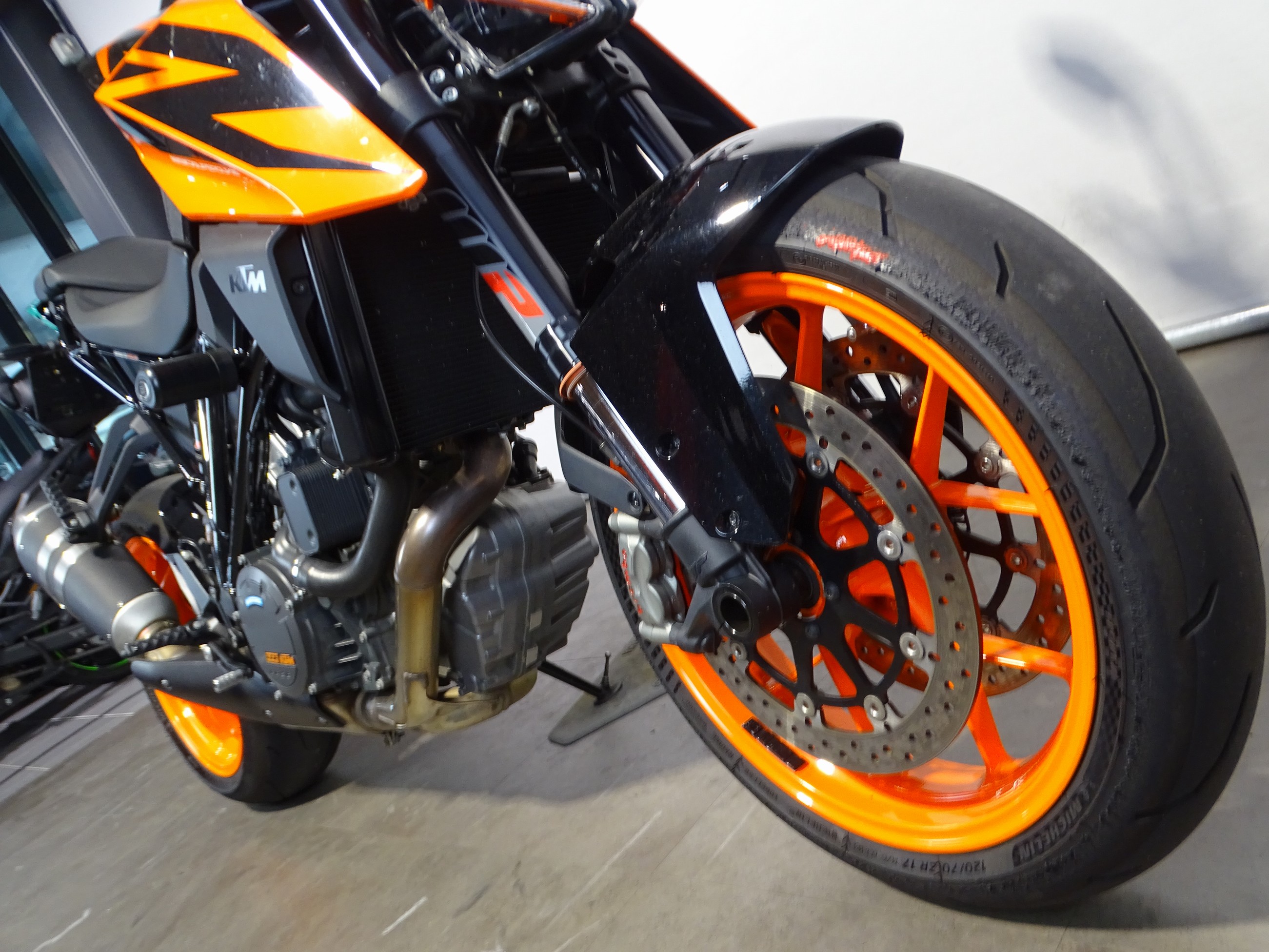 KTM 1290 SUPERDUKE R ABS