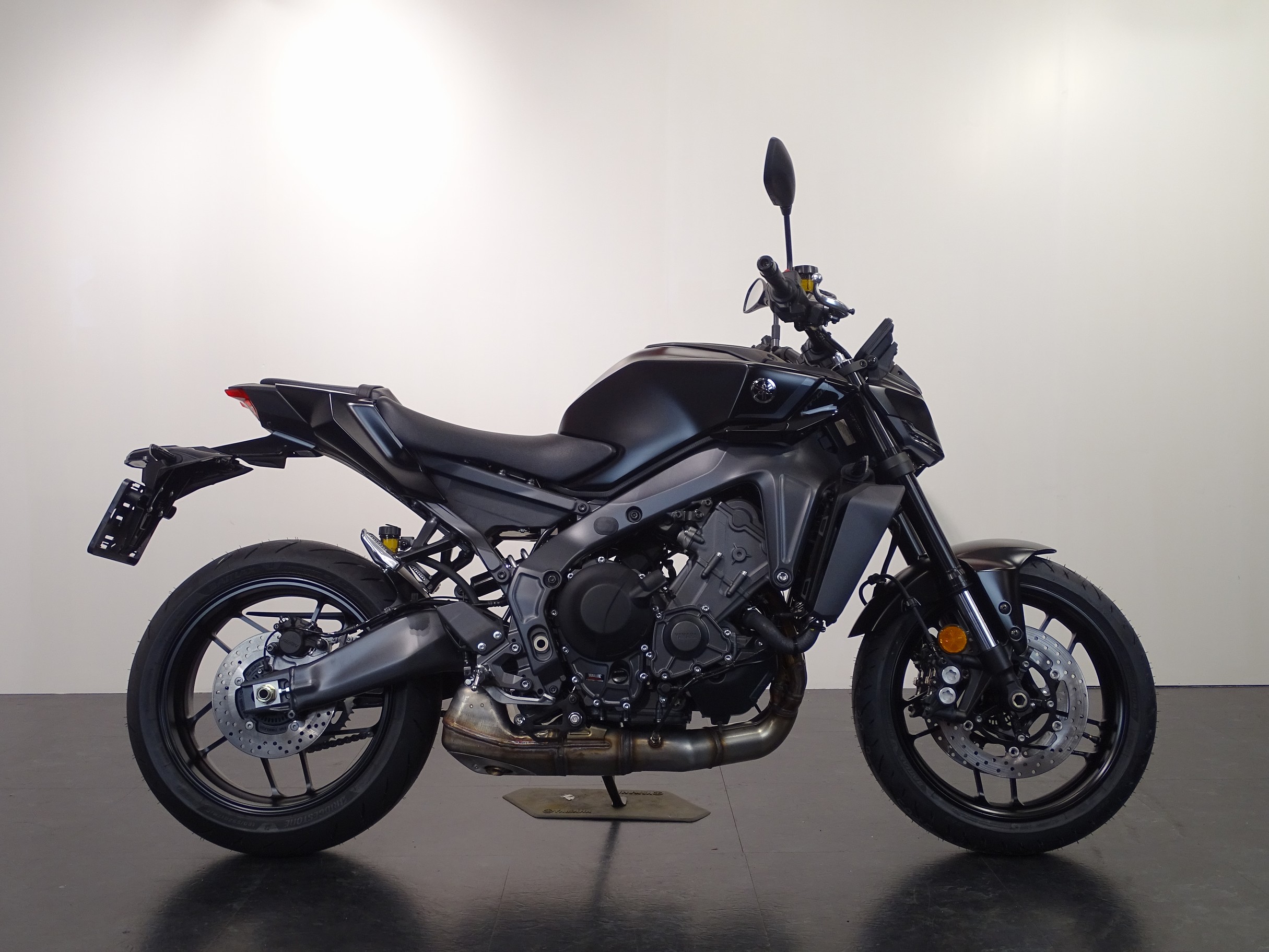 YAMAHA MT-09