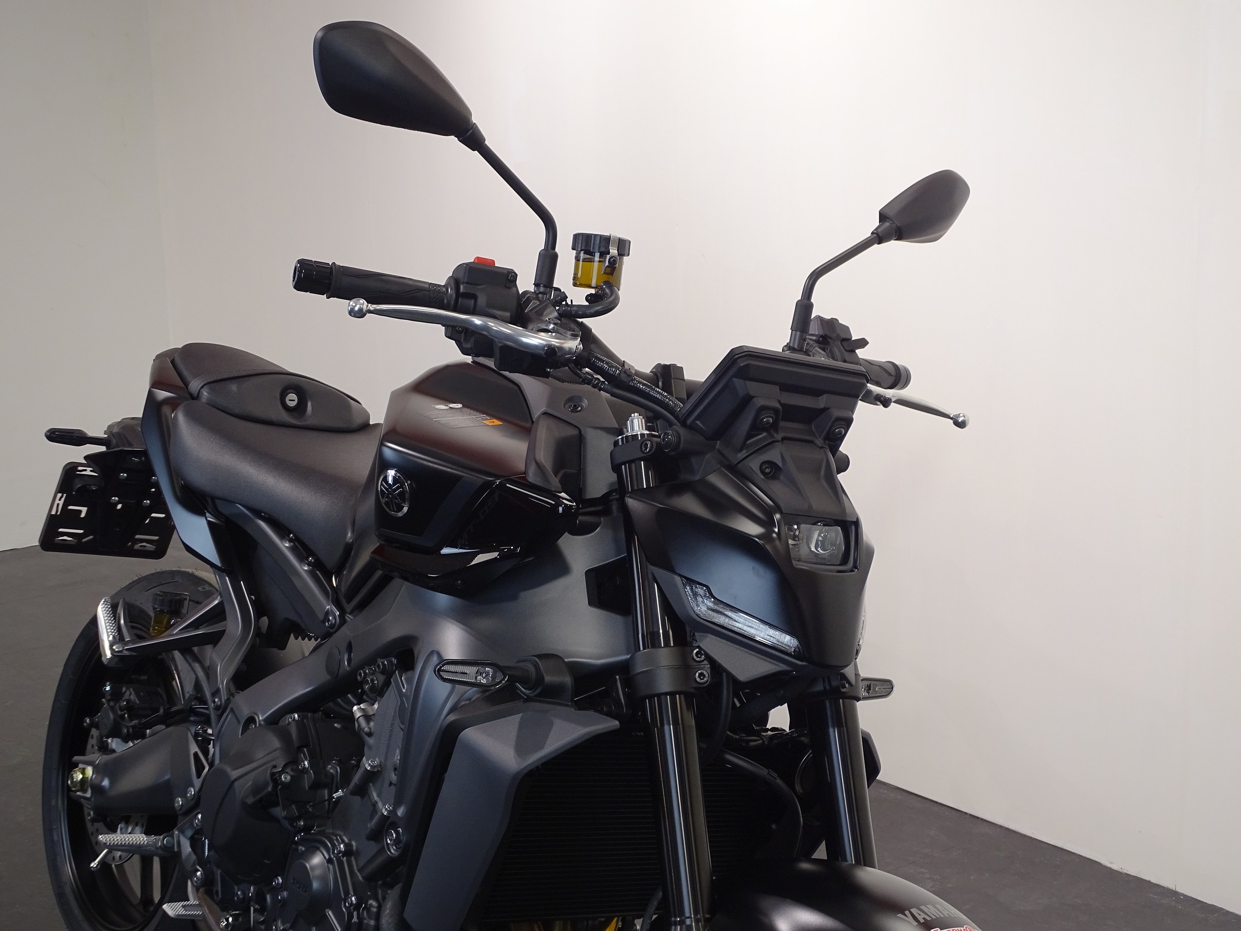 YAMAHA MT-09