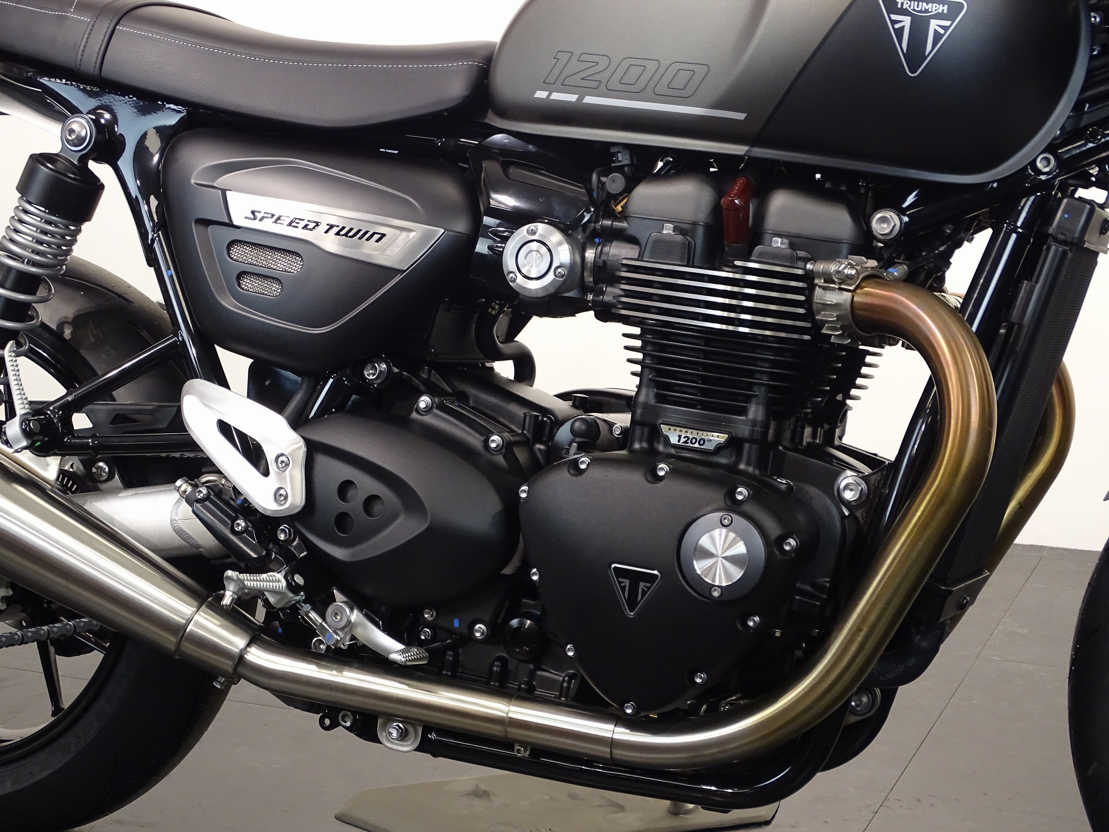 TRIUMPH SPEED TWIN 1200