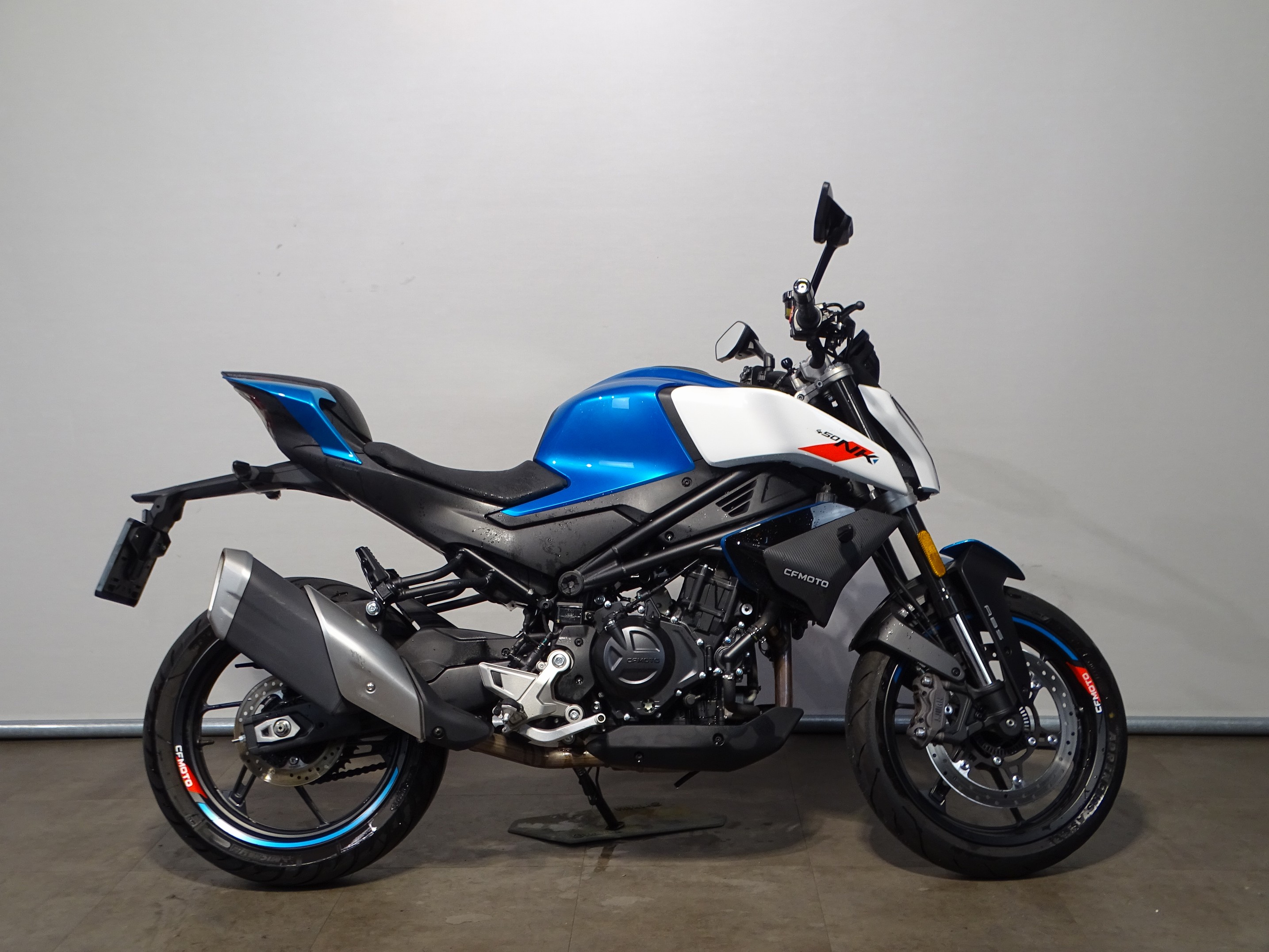 CFMOTO 450 NK