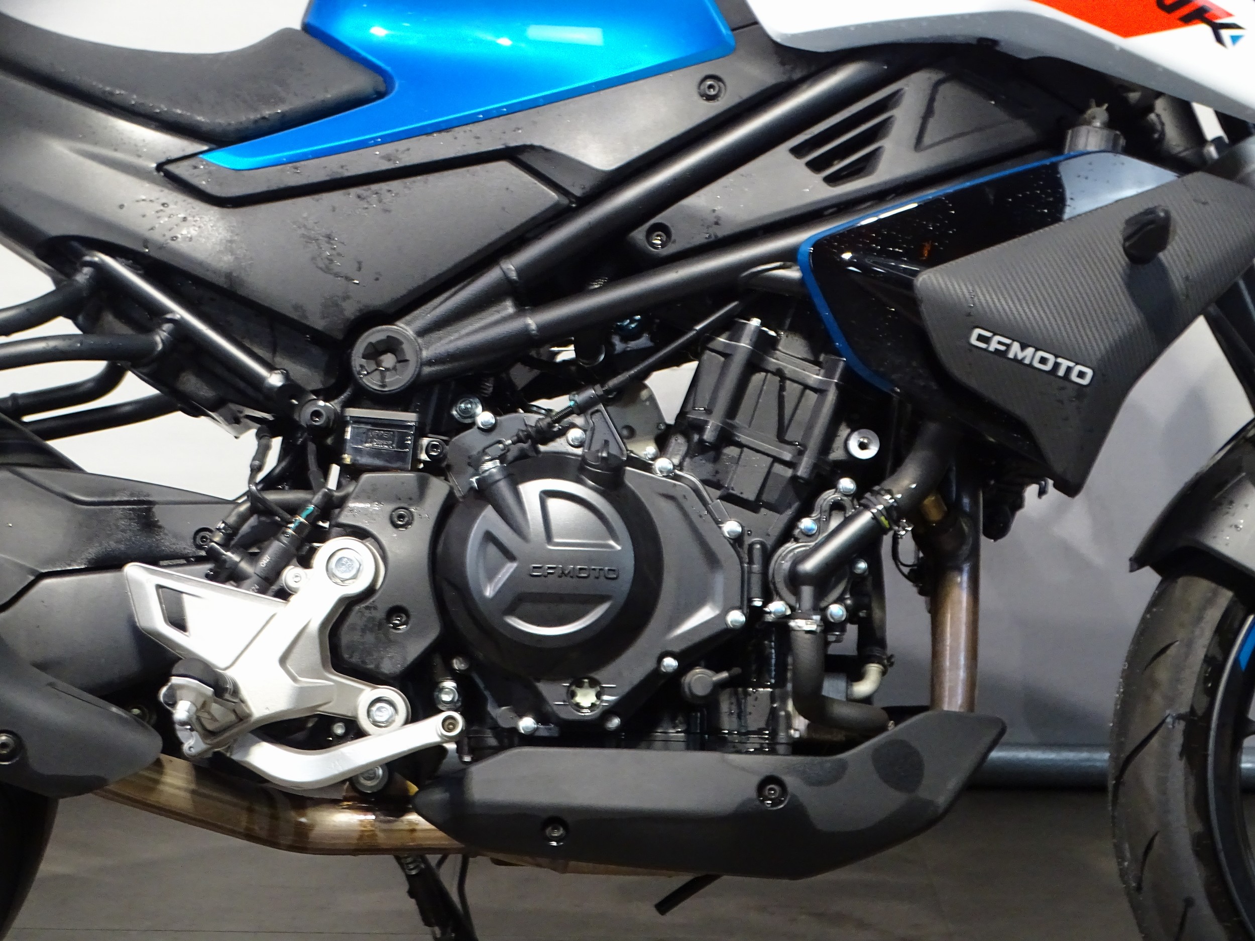 CFMOTO 450 NK