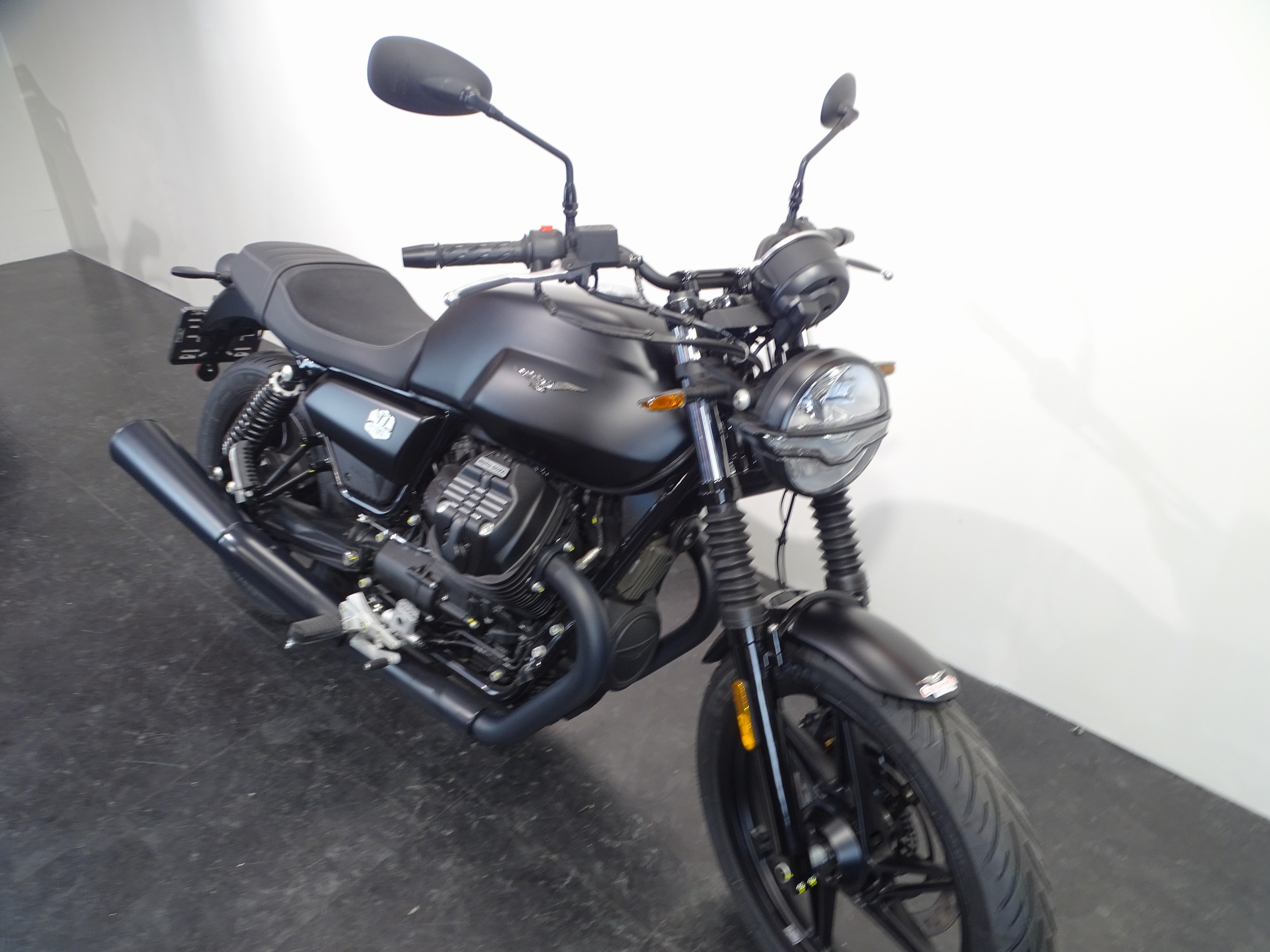 MOTO GUZZI V 7 STONE