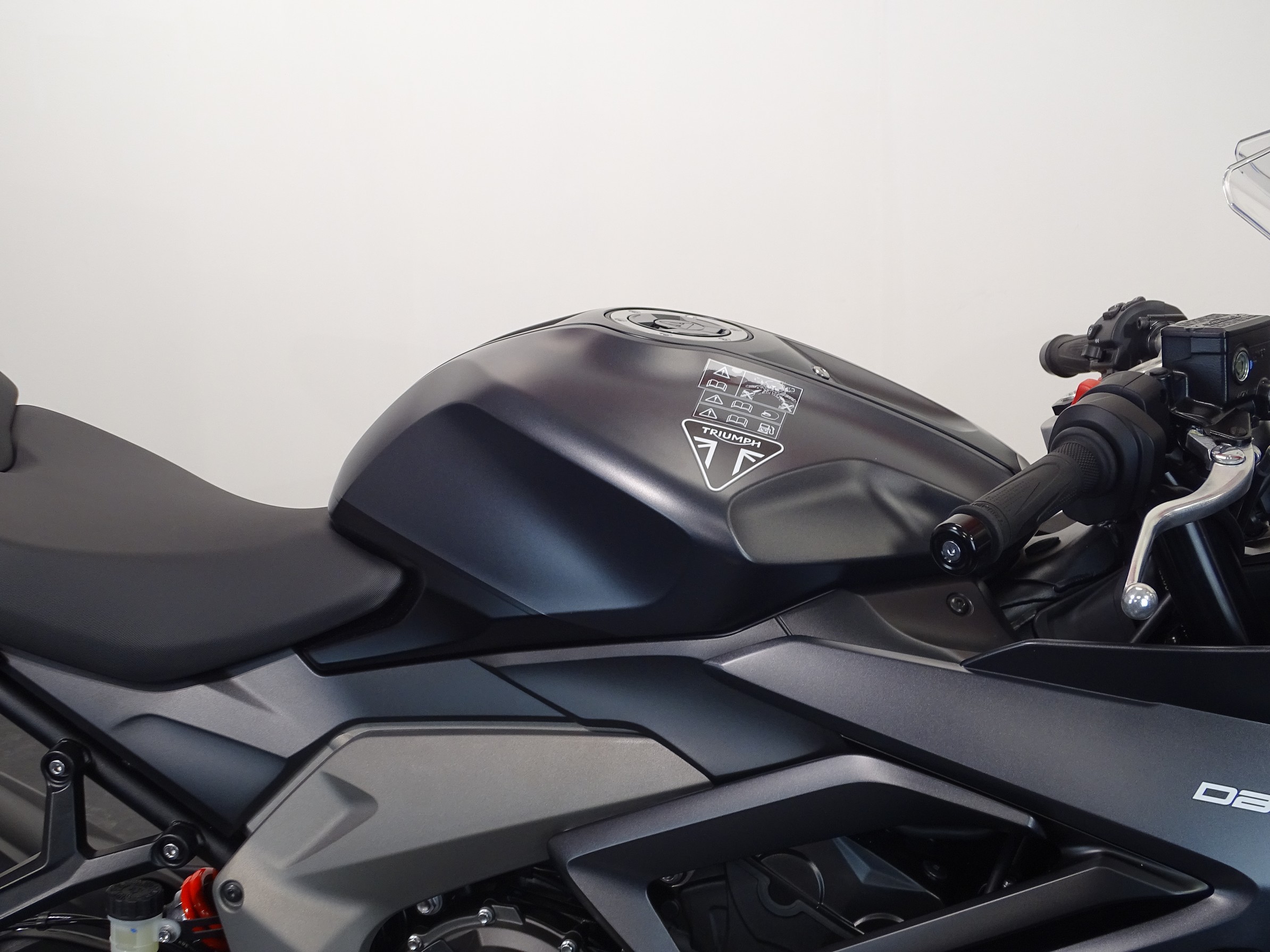 TRIUMPH DAYTONA 660